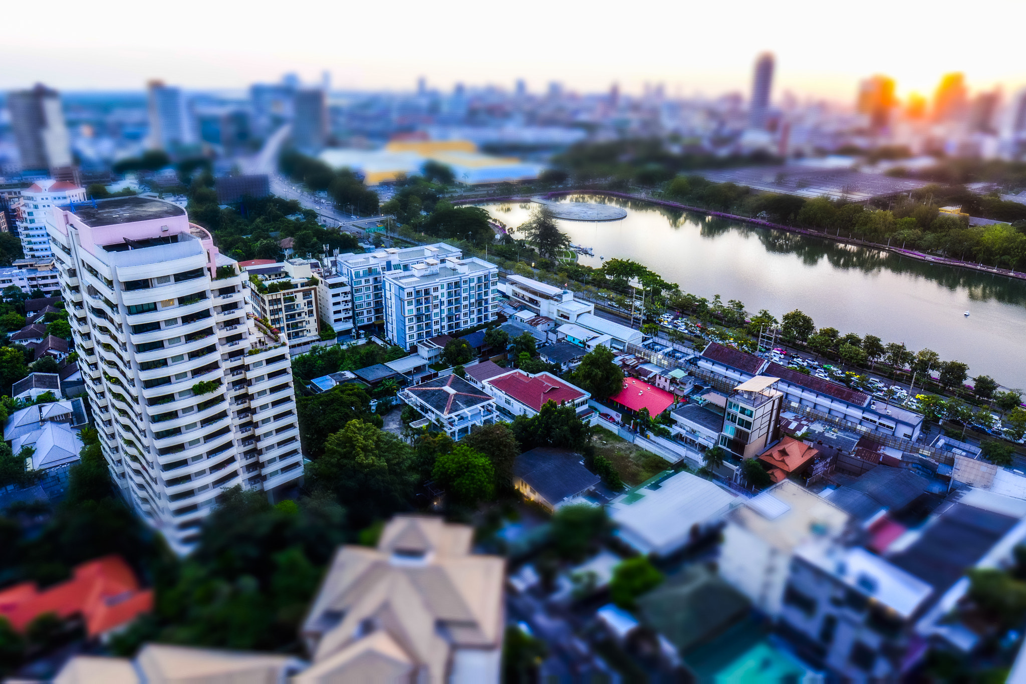 Samyang 14mm F2.8 ED AS IF UMC sample photo. Bangkok cityscape photography