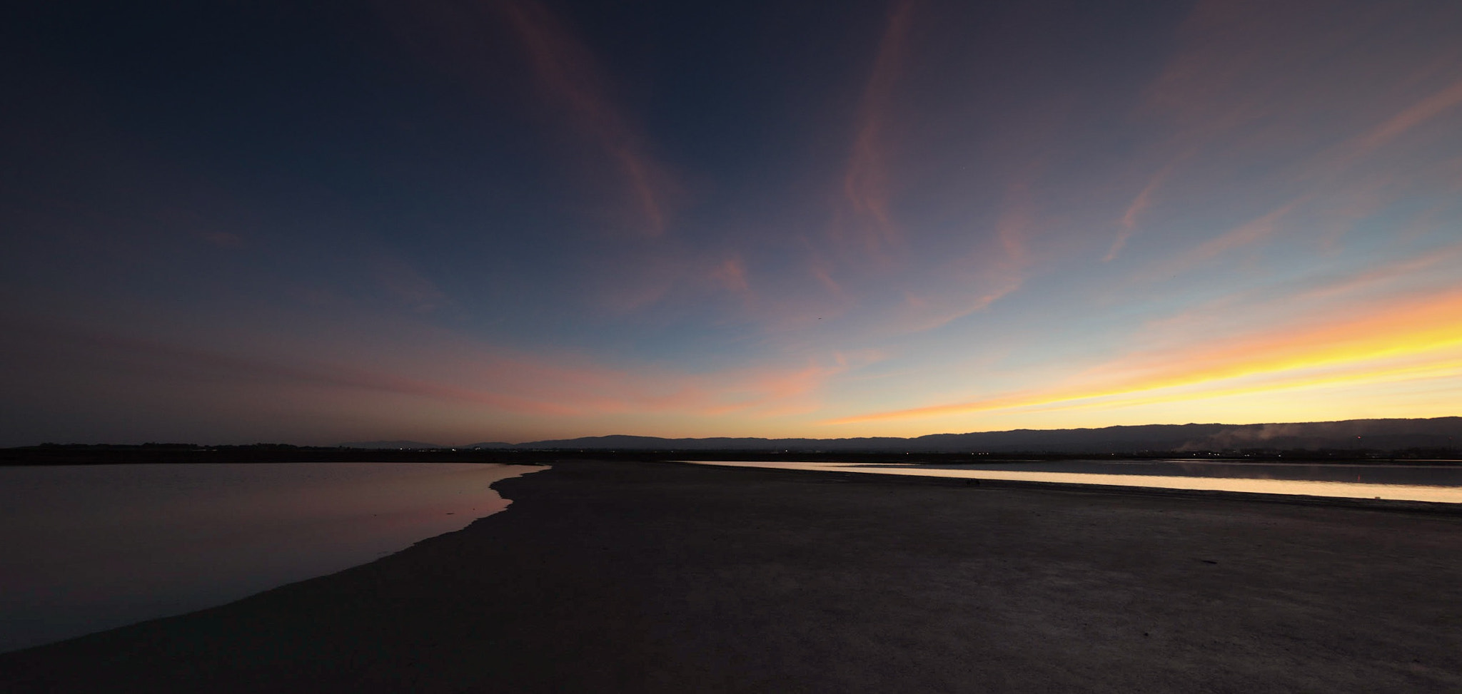 Canon EF 11-24mm F4L USM sample photo. Salt flat after rain photography