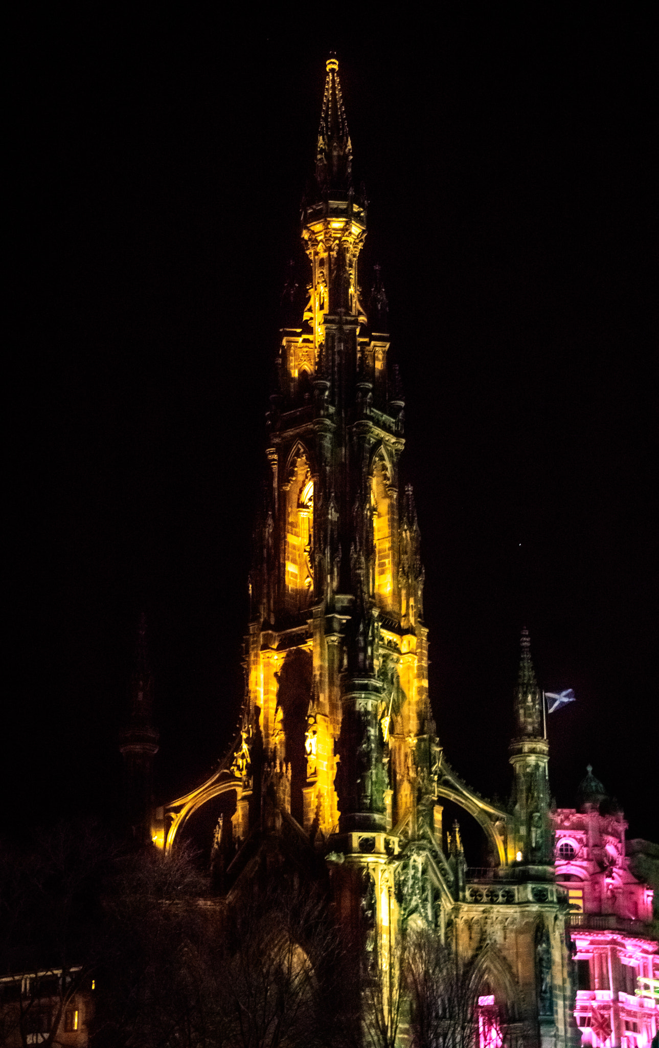 Canon EF 24-85mm F3.5-4.5 USM sample photo. Scott monument (edinburgh - scotland) photography