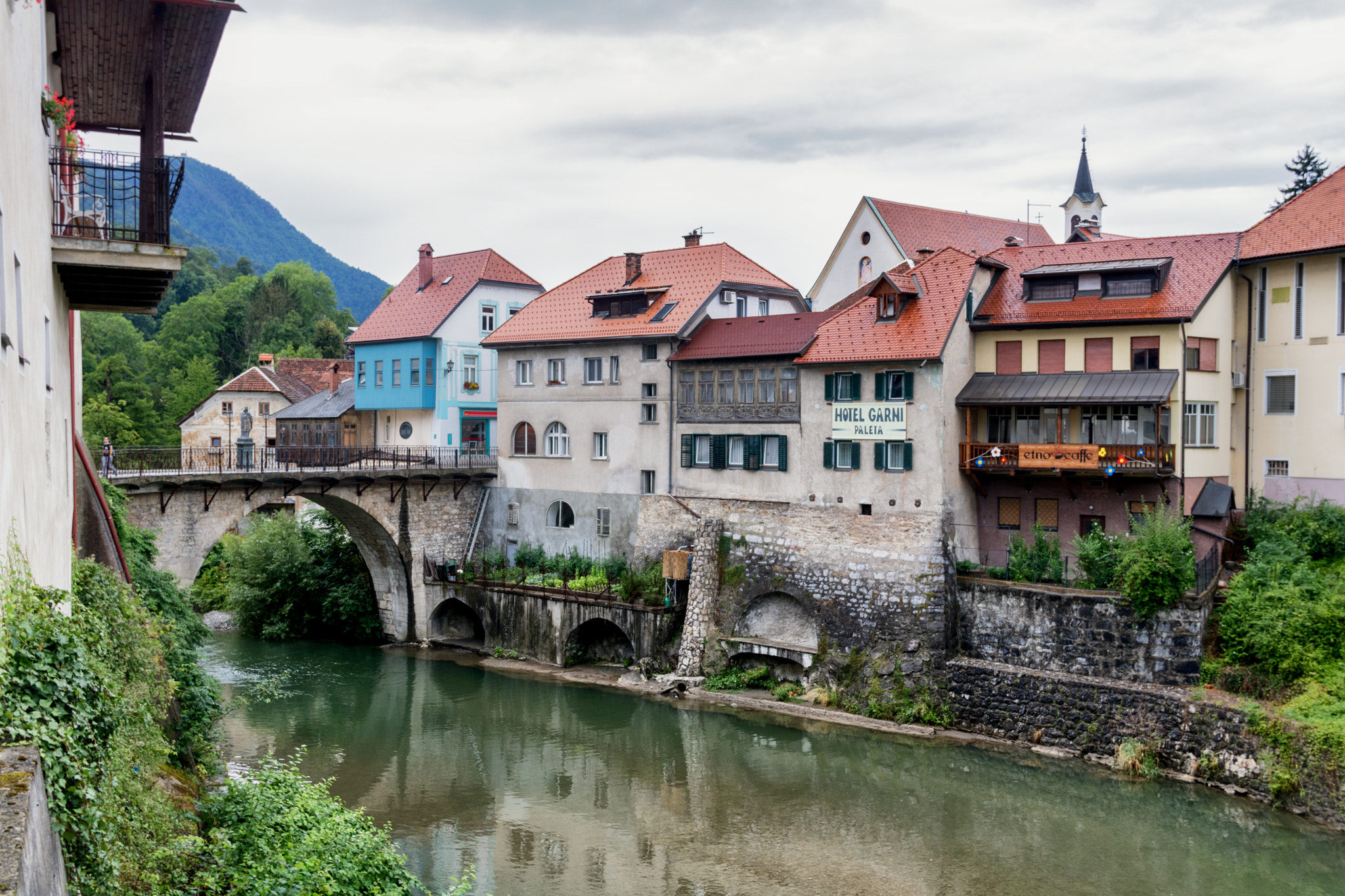 Canon EOS 760D (EOS Rebel T6s / EOS 8000D) sample photo. Slovenian village photography