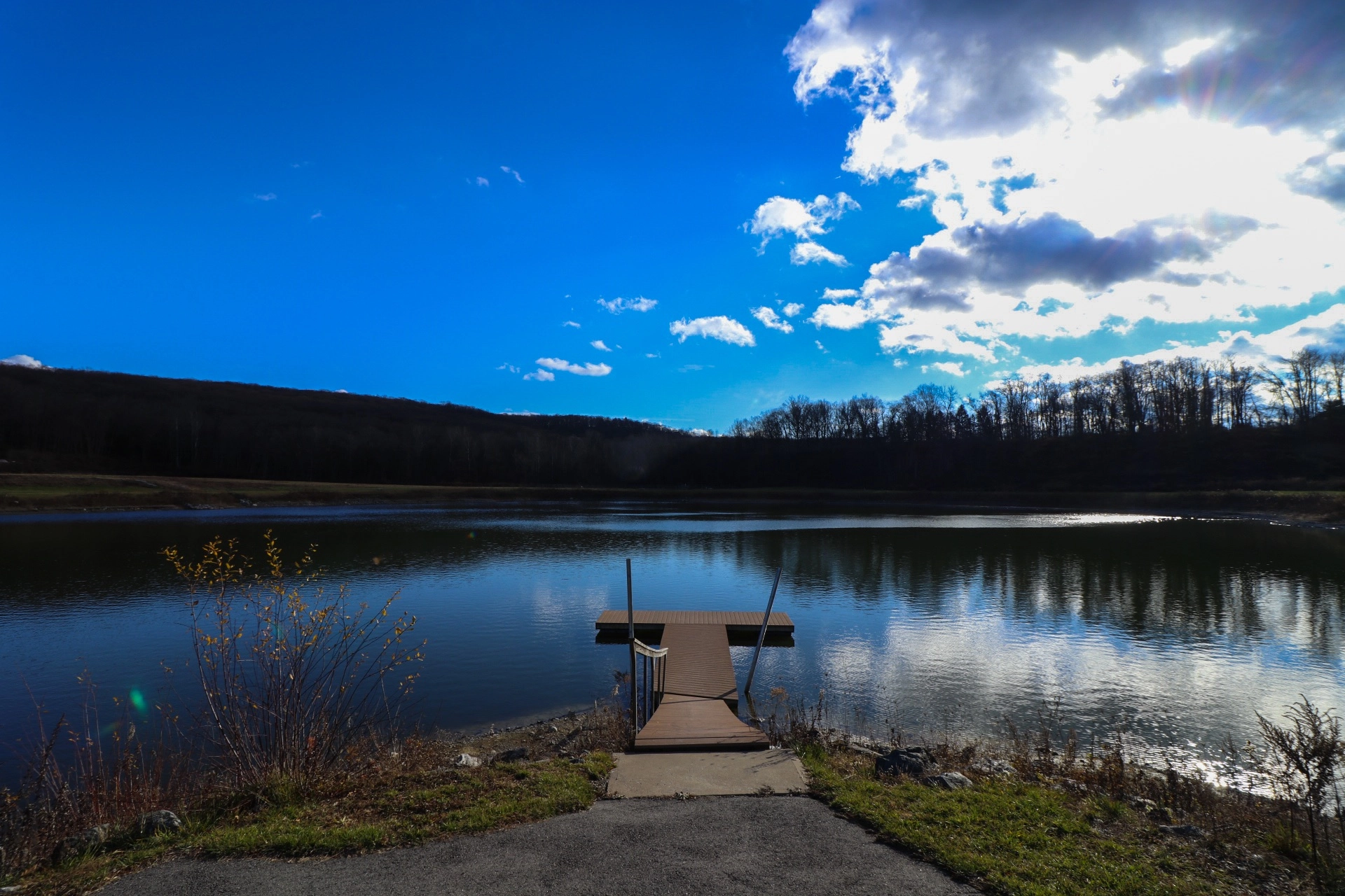Canon EF-S 10-18mm F4.5–5.6 IS STM sample photo. Amazing how this is someone's backyard photography
