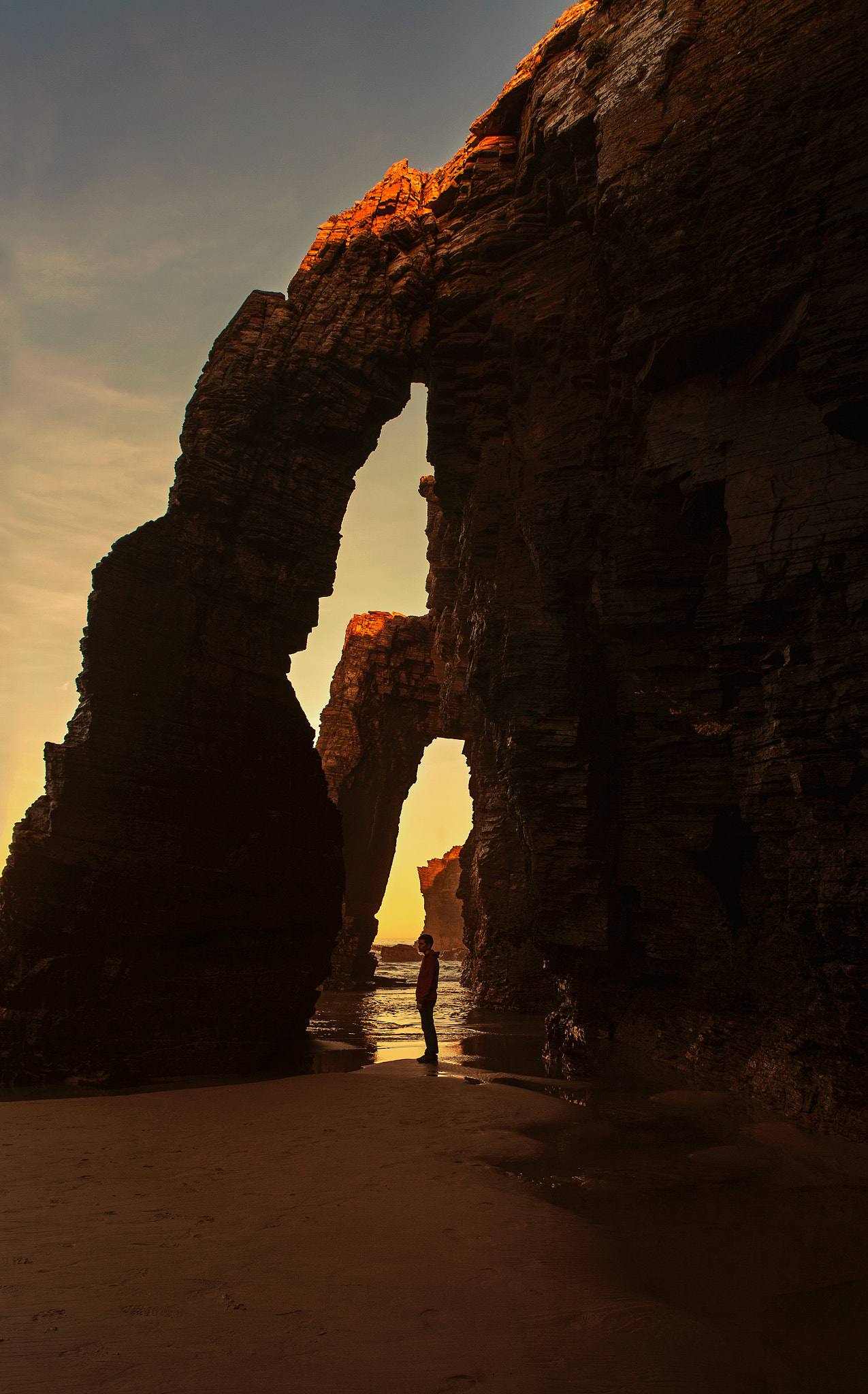 Canon EOS 5D + Sigma 24-70mm F2.8 EX DG Macro sample photo. Playa de las catedrales photography