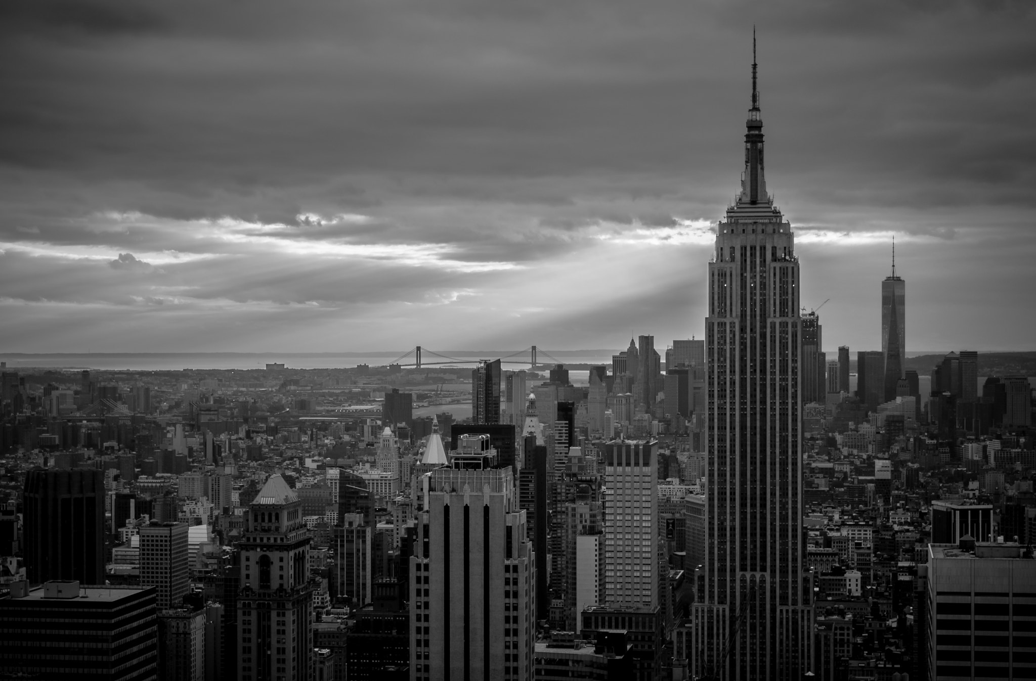 Olympus M.Zuiko Digital 14-42mm F3.5-5.6 II R sample photo. Empire state landscape photography