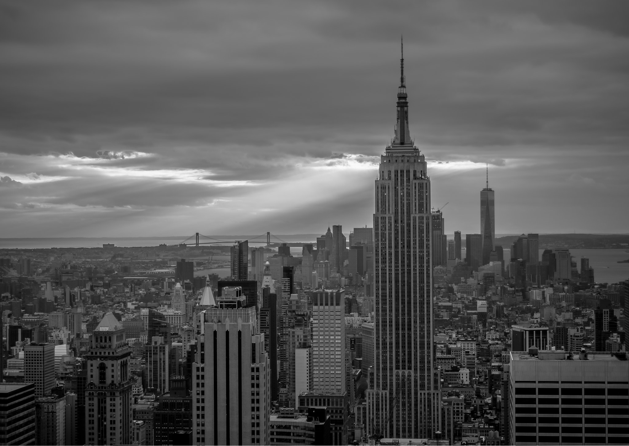 Olympus M.Zuiko Digital 14-42mm F3.5-5.6 II R sample photo. Empire state landscape photography