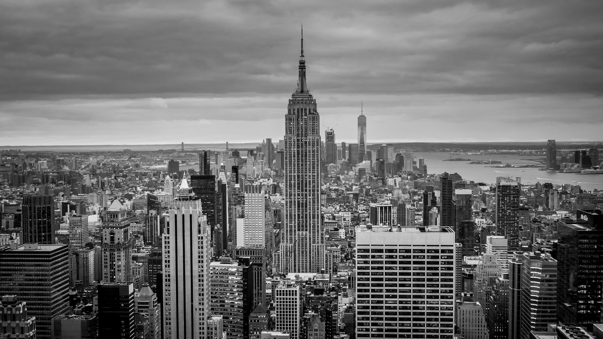 Olympus M.Zuiko Digital 14-42mm F3.5-5.6 II R sample photo. Empire state landscape photography