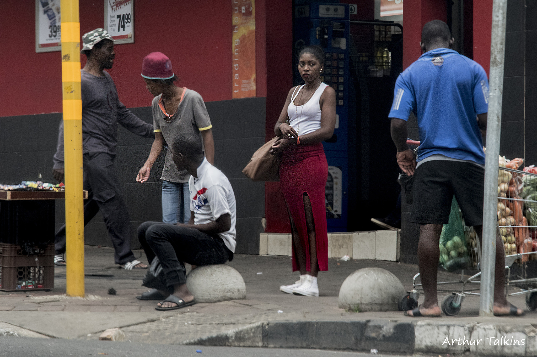 Sigma 70-200mm F2.8 EX DG Macro HSM II sample photo. Out of africa: in the crowd, standing alone photography