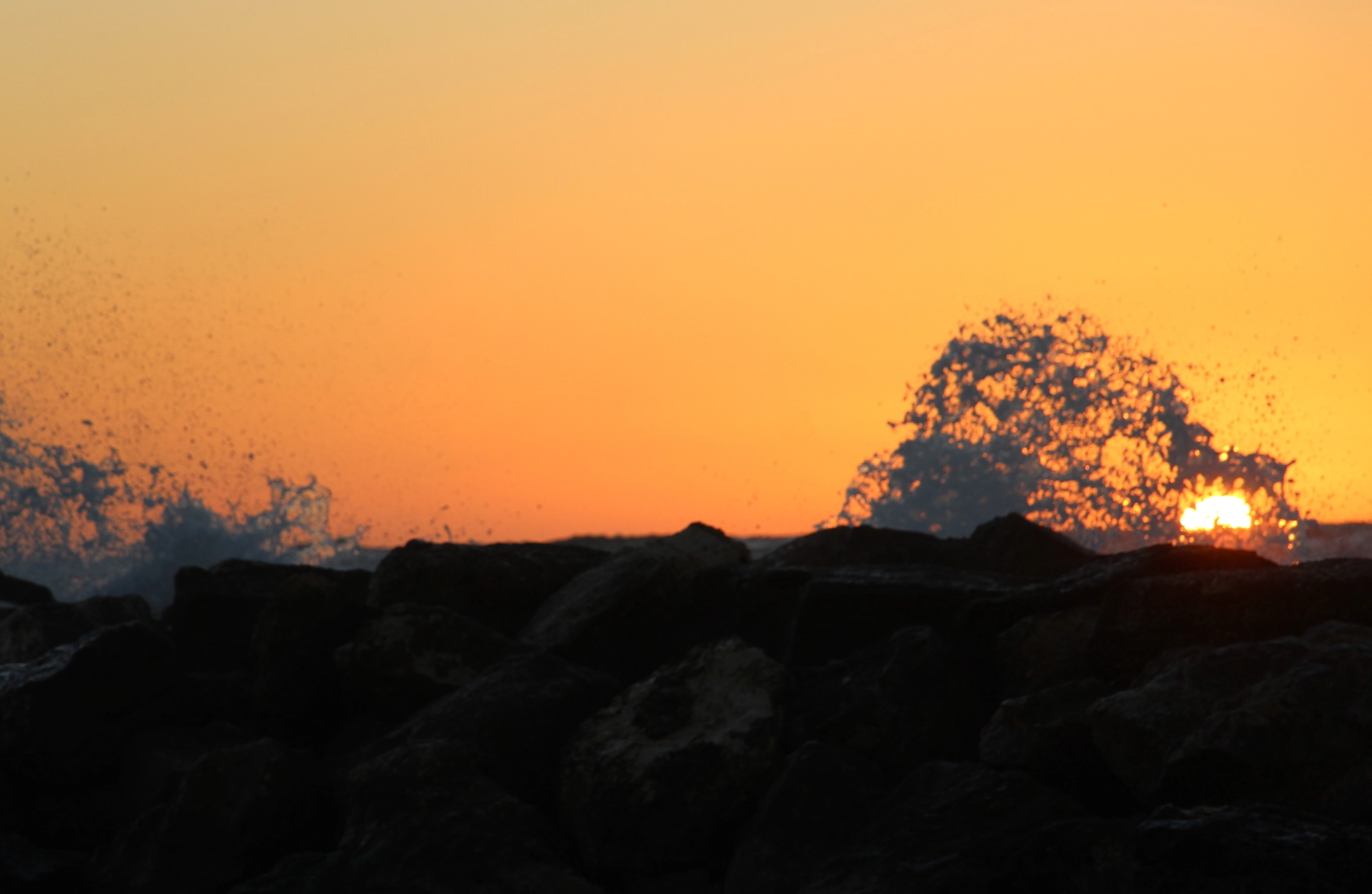 Canon EOS 1200D (EOS Rebel T5 / EOS Kiss X70 / EOS Hi) sample photo. Fire & wind & water photography