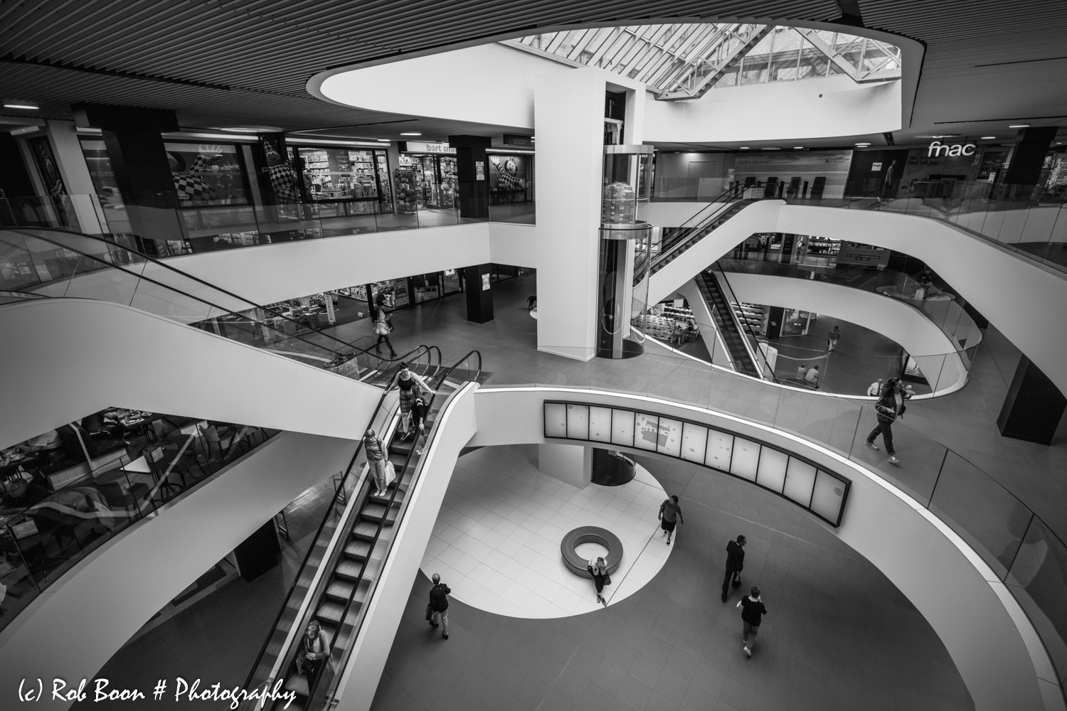 Canon EF 16-35mm F4L IS USM sample photo. Grand bazar, antwerpen 5 photography