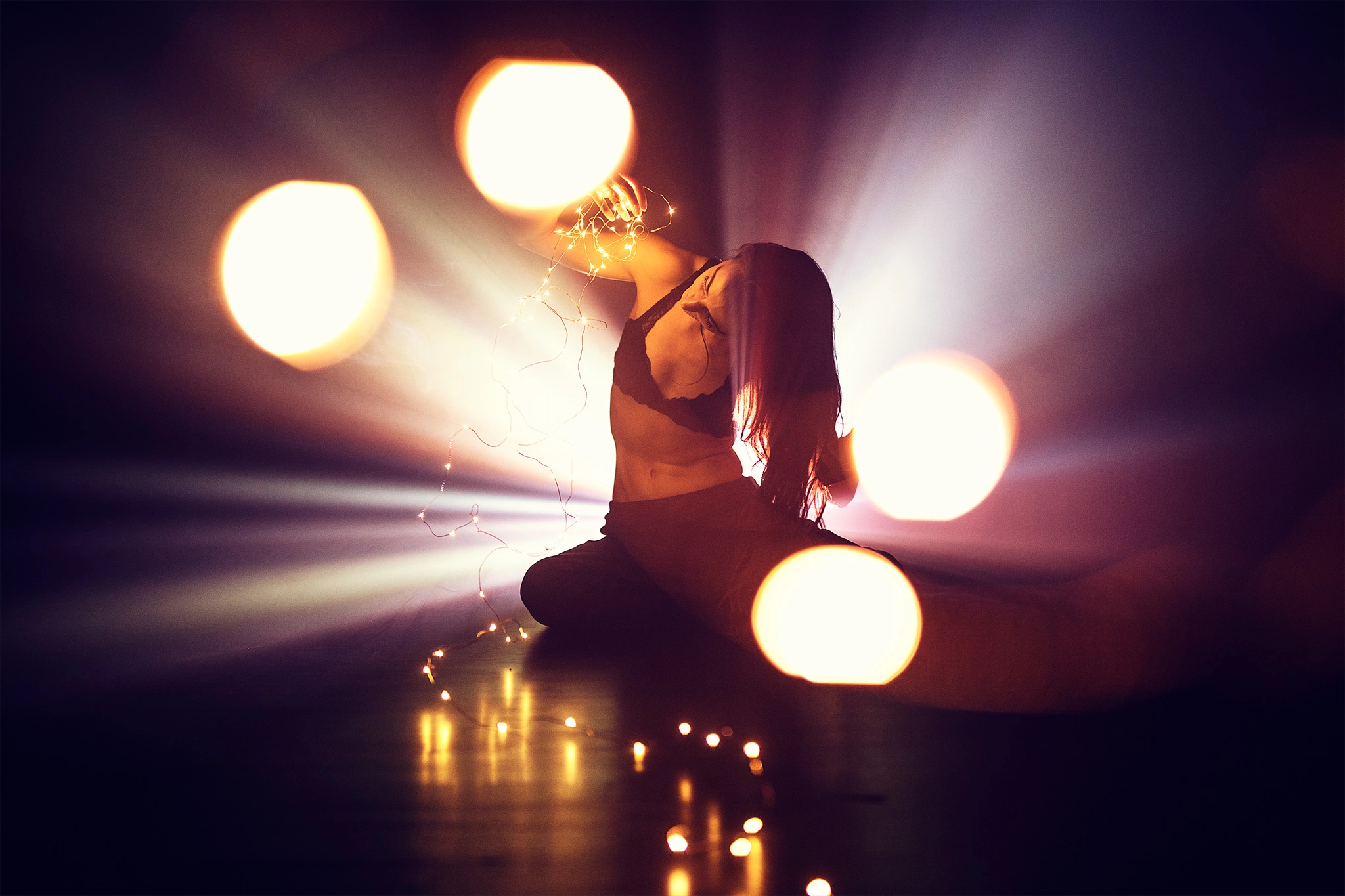 Canon EF 35mm F1.4L II USM sample photo. Foggy nights random lights photography