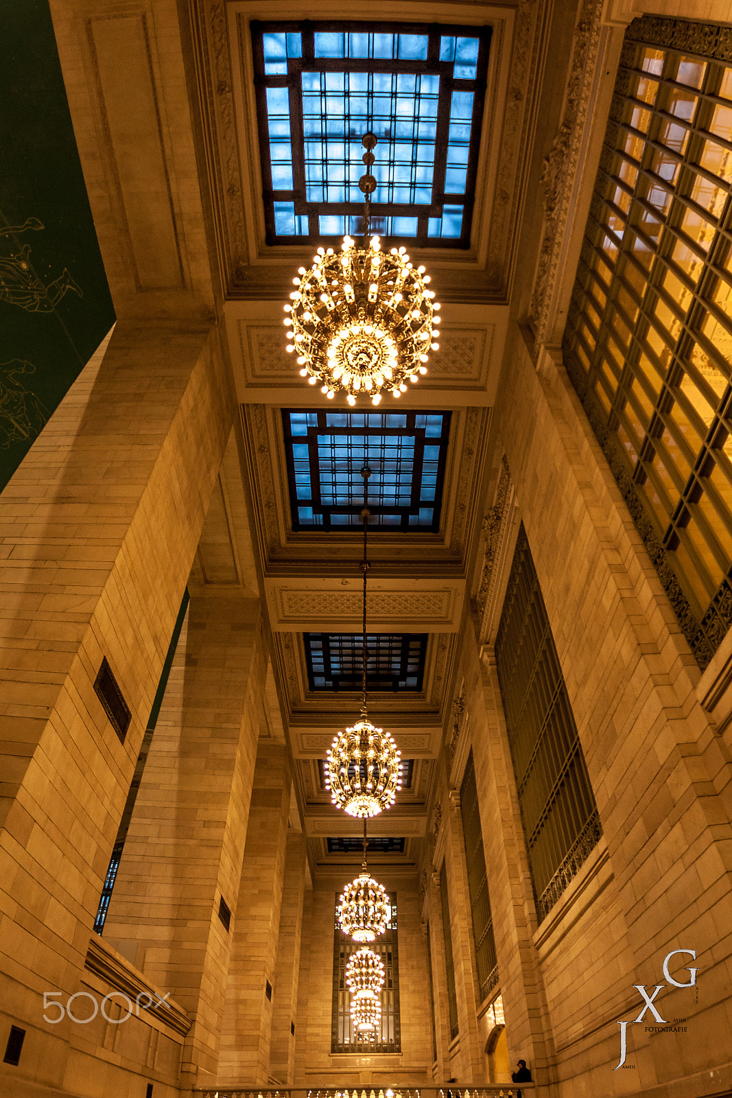 Sigma 10-20mm F3.5 EX DC HSM sample photo. Grand central station photography