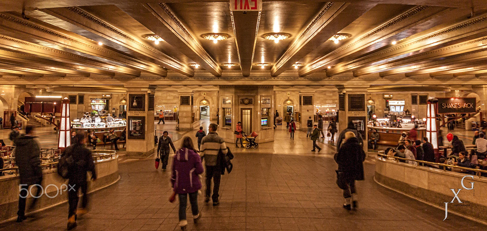 Sigma 10-20mm F3.5 EX DC HSM sample photo. Grand central station photography