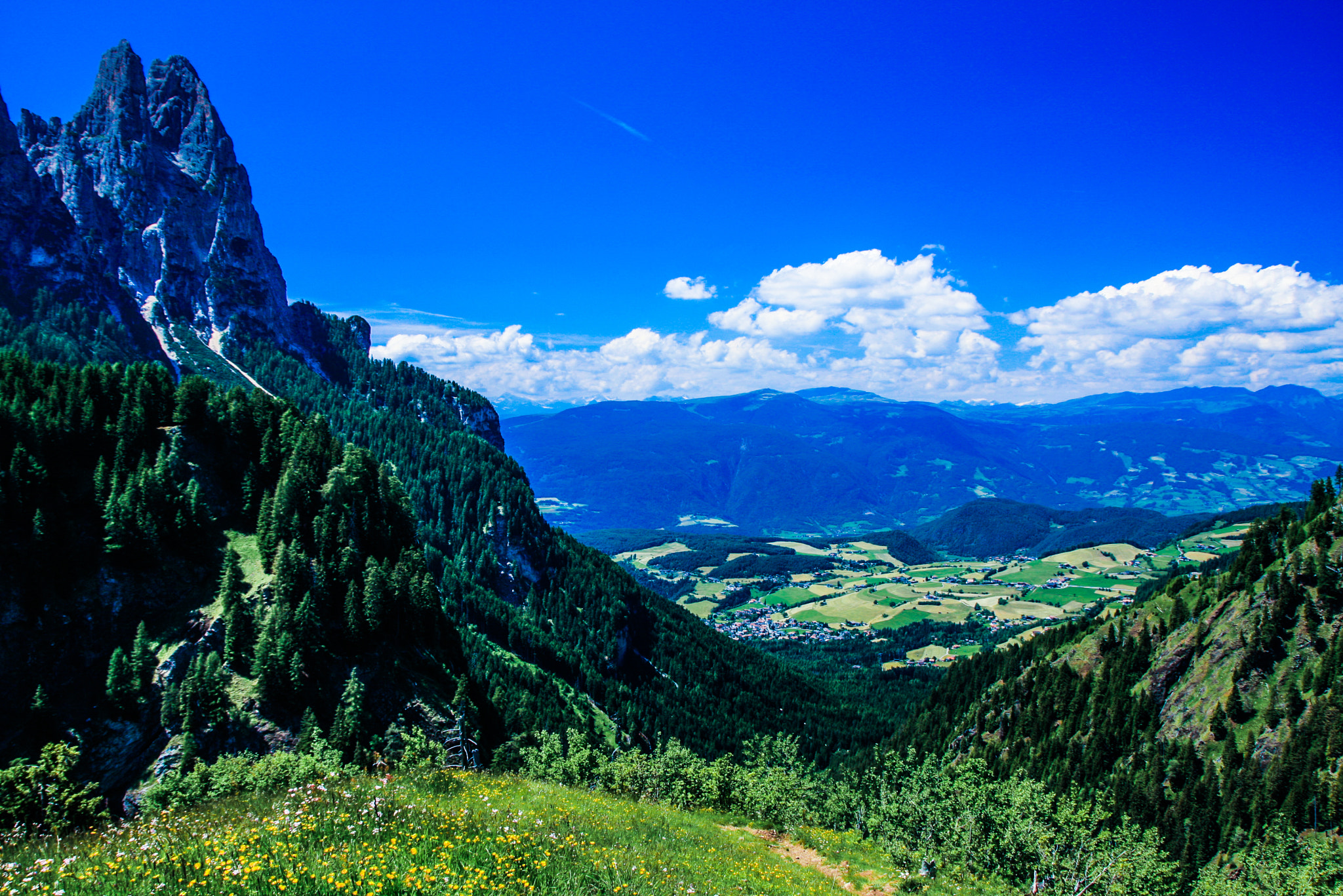 Canon EOS 40D sample photo. Dolomites in northeastern italy photography