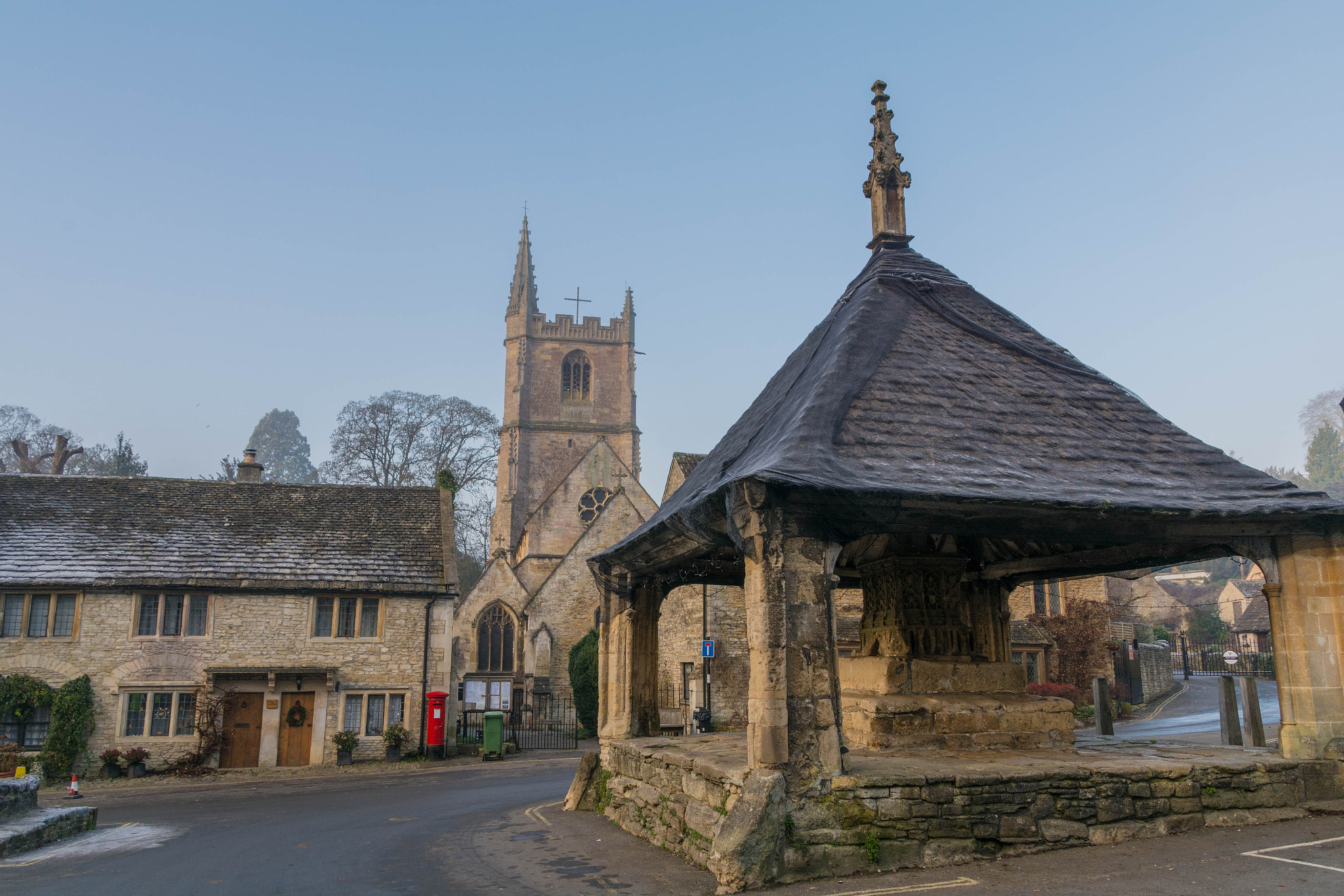 Sigma 28-300mm F3.5-6.3 DG Macro sample photo. Castle coombe 2 photography