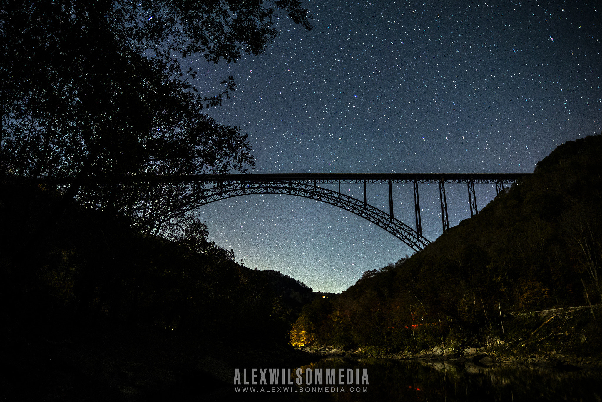Nikon D610 + Sigma 20mm F1.8 EX DG Aspherical RF sample photo. New river gorge bridge at night photography