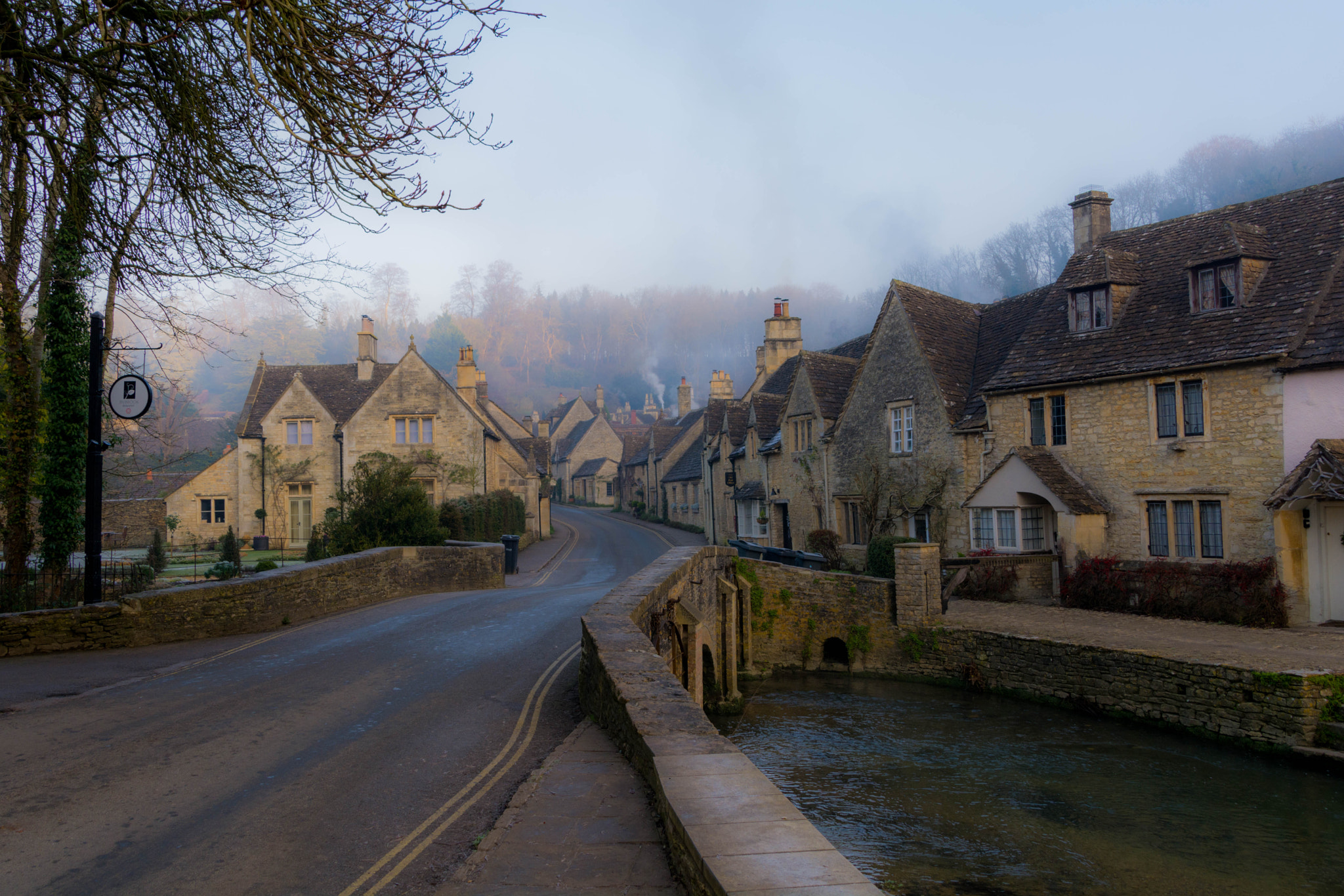 Sigma 28-300mm F3.5-6.3 DG Macro sample photo. Castle coombe 4 photography