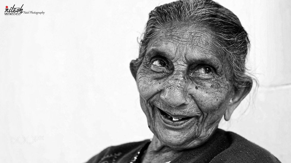 Sony SLT-A58 + Sony DT 50mm F1.8 SAM sample photo. नानी - my grandmother photography