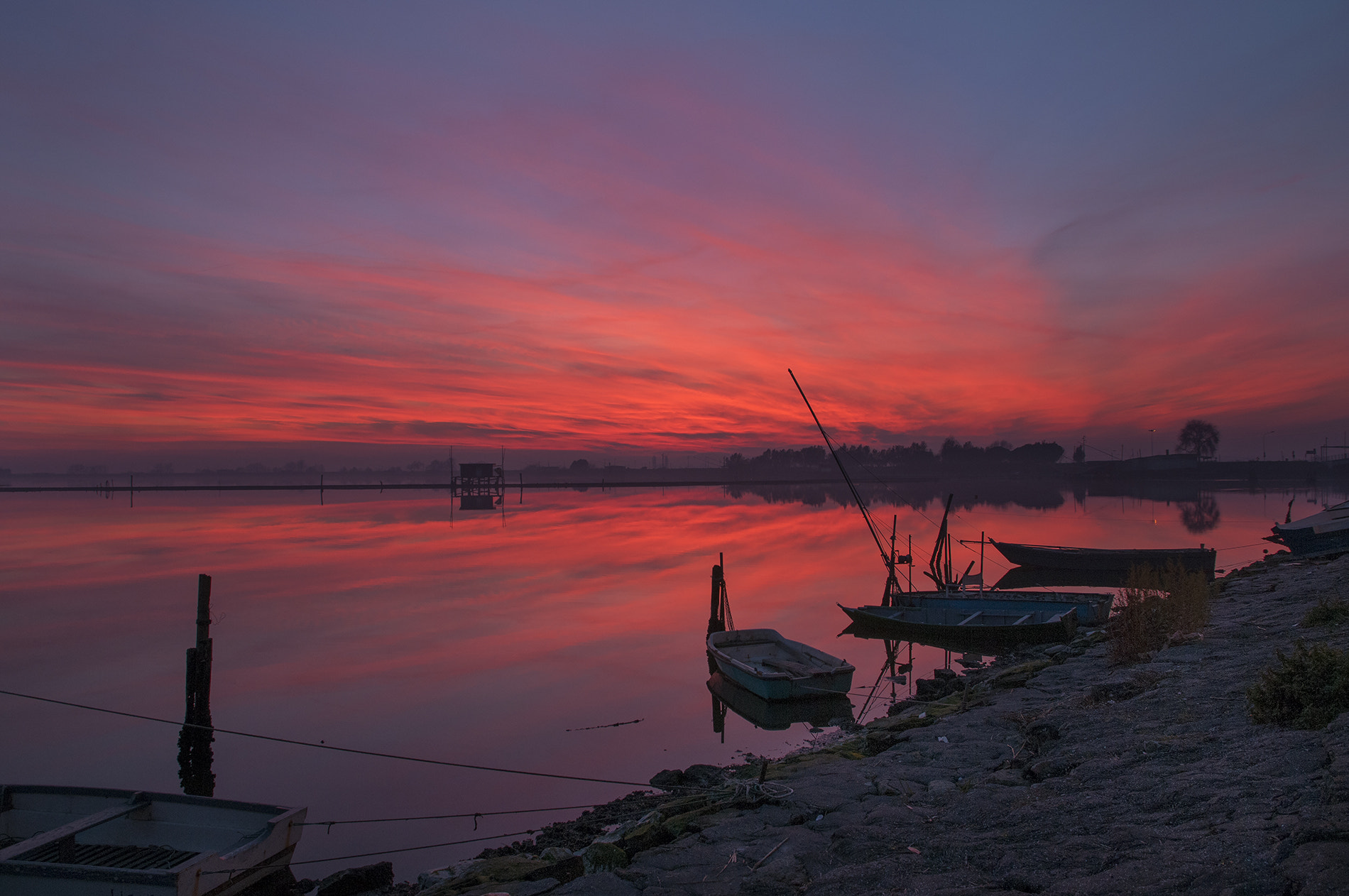 Sigma 17-70mm F2.8-4 DC Macro OS HSM | C sample photo. Tramonto infuocato a comacchio photography