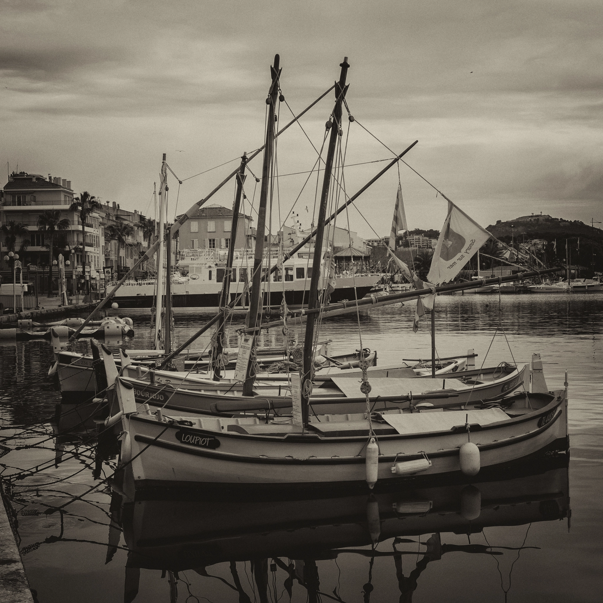Canon EOS 650D (EOS Rebel T4i / EOS Kiss X6i) sample photo. Bandol photography