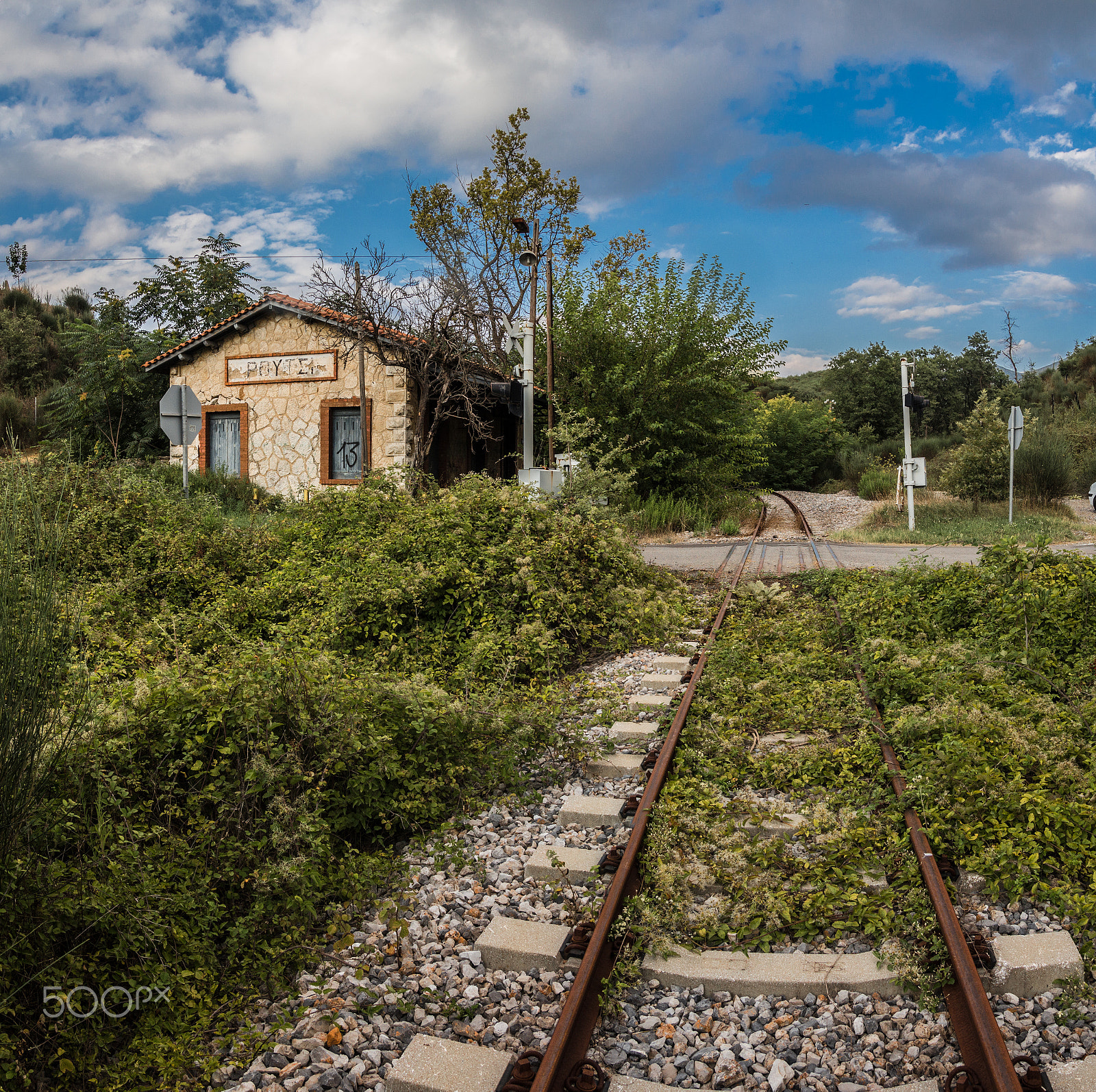 Canon EOS 650D (EOS Rebel T4i / EOS Kiss X6i) + Sigma 18-50mm f/2.8 Macro sample photo. Abandonment.. photography