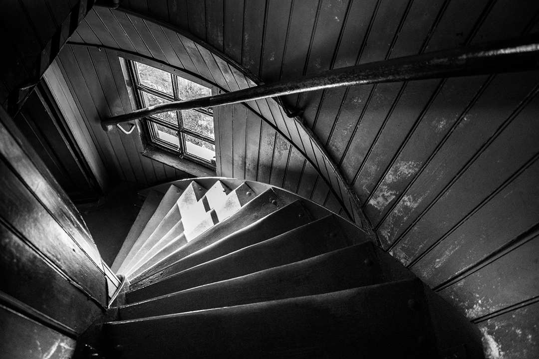 Canon EF-S 18-55mm F3.5-5.6 III sample photo. Inside the lighthouse photography