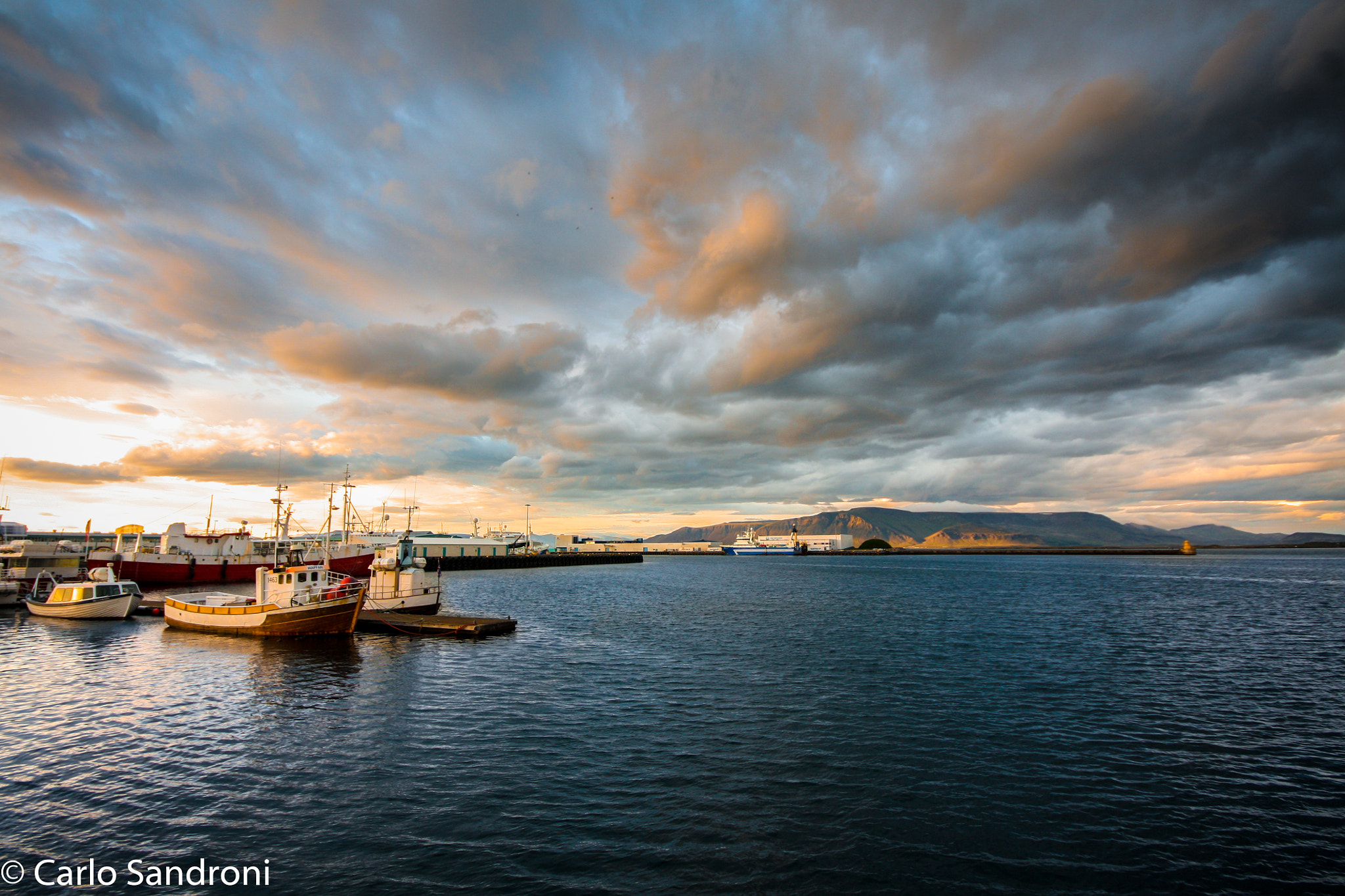 Canon EOS 450D (EOS Rebel XSi / EOS Kiss X2) + Sigma 10-20mm F4-5.6 EX DC HSM sample photo. Reykjavik harbour photography