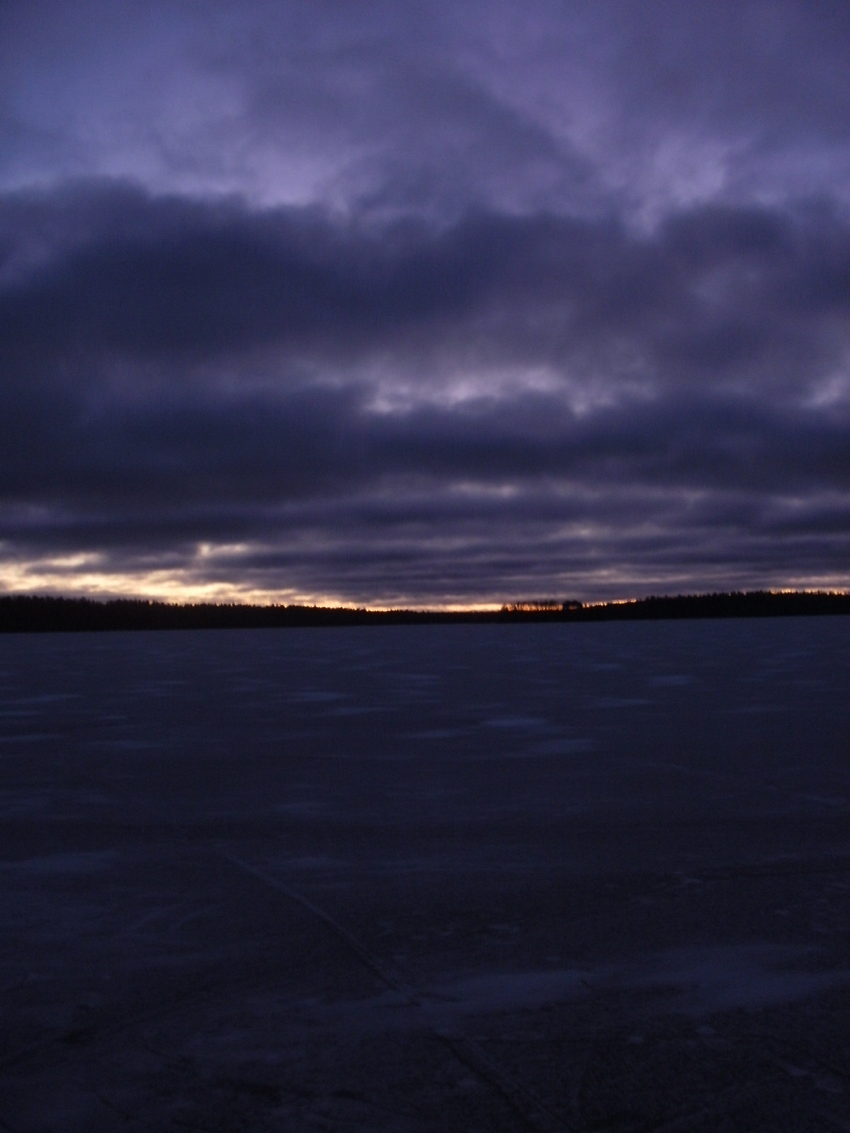 Olympus FE46,X41,X42 sample photo. Darkened skies photography