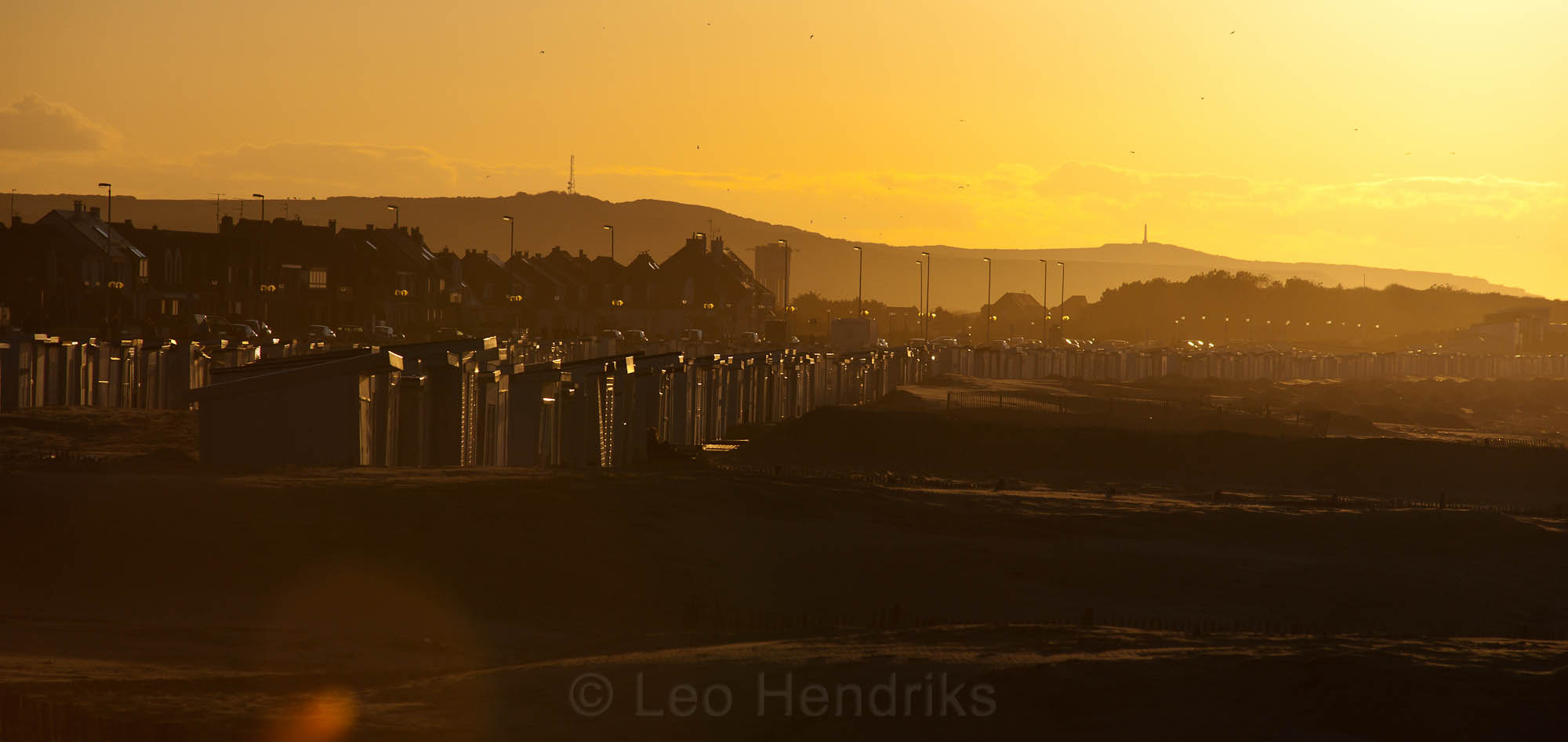 Sony Alpha DSLR-A850 + Minolta AF 80-200mm F2.8 HS-APO G sample photo. Sunset beach photography