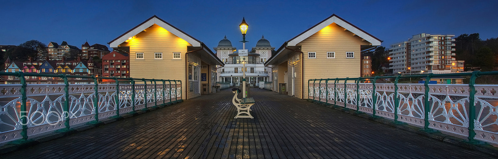 Nikon AF-Nikkor 80-200mm F2.8D ED sample photo. Penarth pier photography