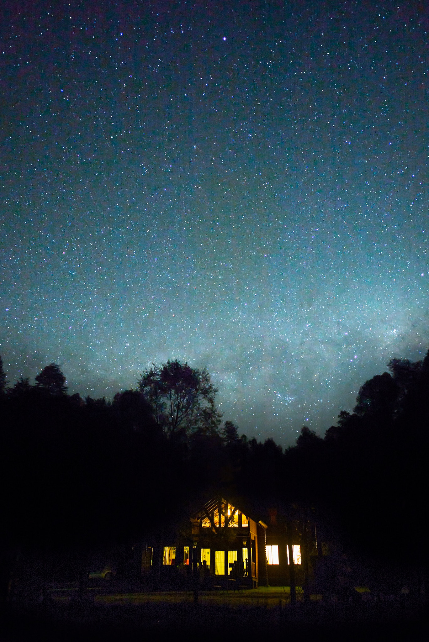 Leica Elmarit-M 28mm F2.8 ASPH sample photo. Clear skies over the husky farm (http://auroraaustral.com) in pucón, chile. photography