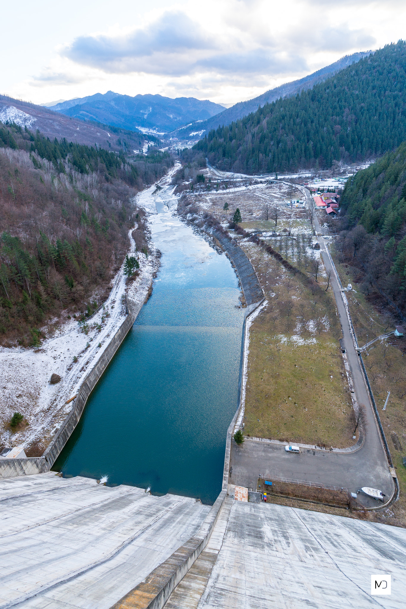 Sony a99 II + Sony Vario-Sonnar T* 16-35mm F2.8 ZA SSM sample photo. Lacul izvorul muntelui (lacul bicaz) photography