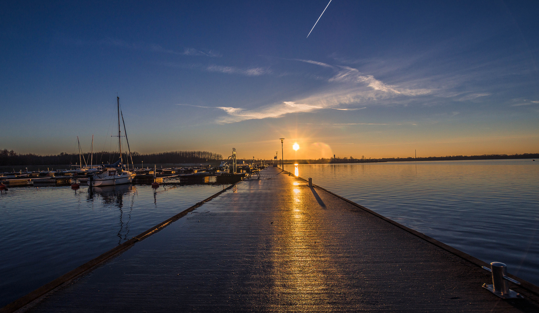 Sony SLT-A58 + Sigma 10-20mm F3.5 EX DC HSM sample photo. On the docks photography