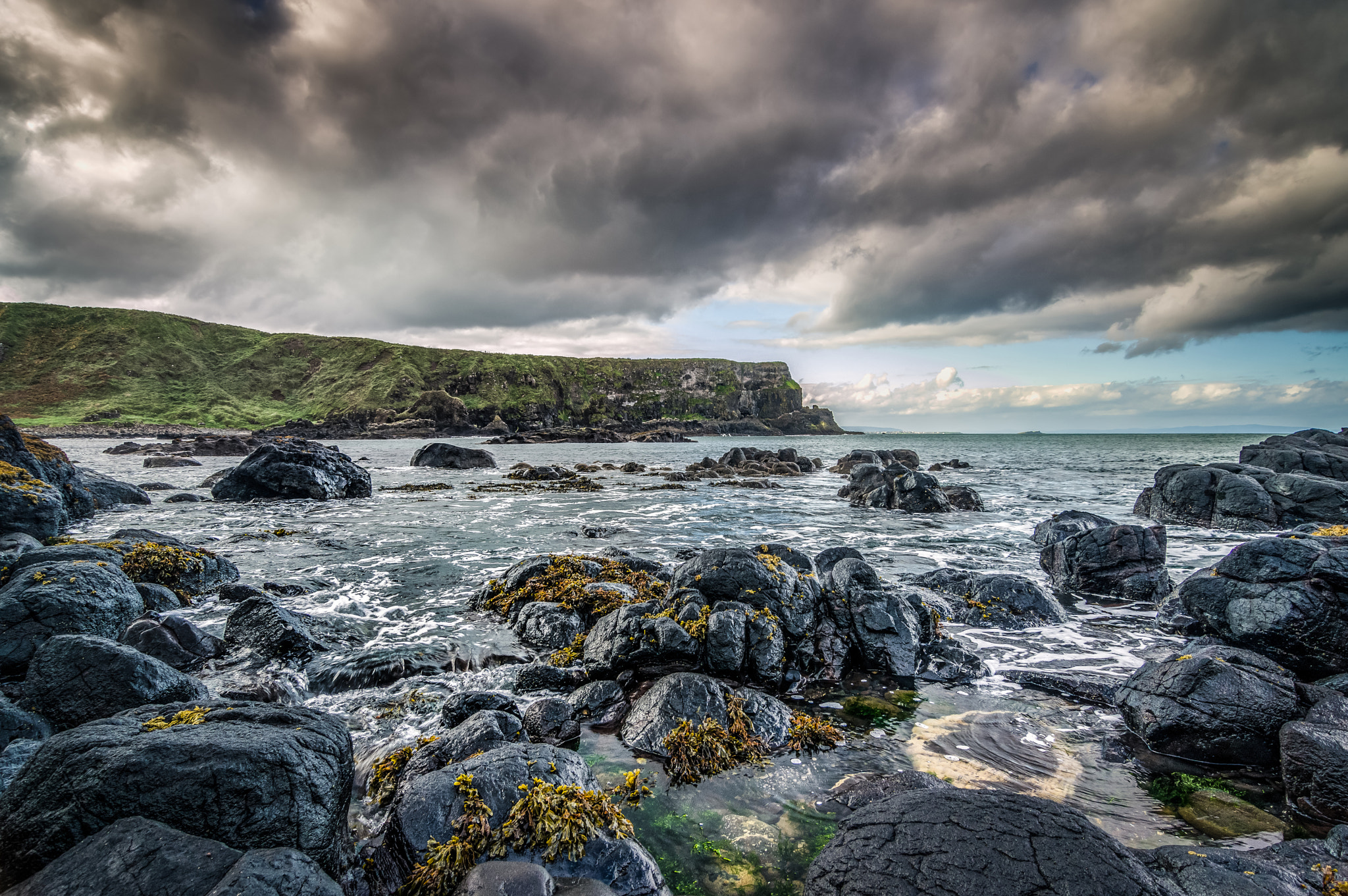 Pentax K-3 + Pentax smc DA 12-24mm F4.0 ED AL (IF) sample photo. Giant's causeway photography