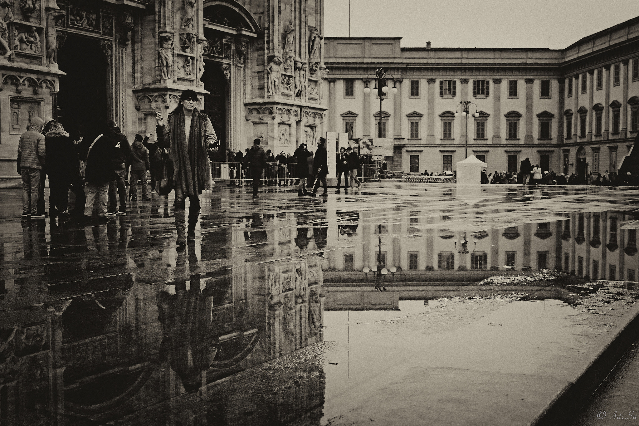 Canon EF-S 24mm F2.8 STM sample photo. Rain in milan photography