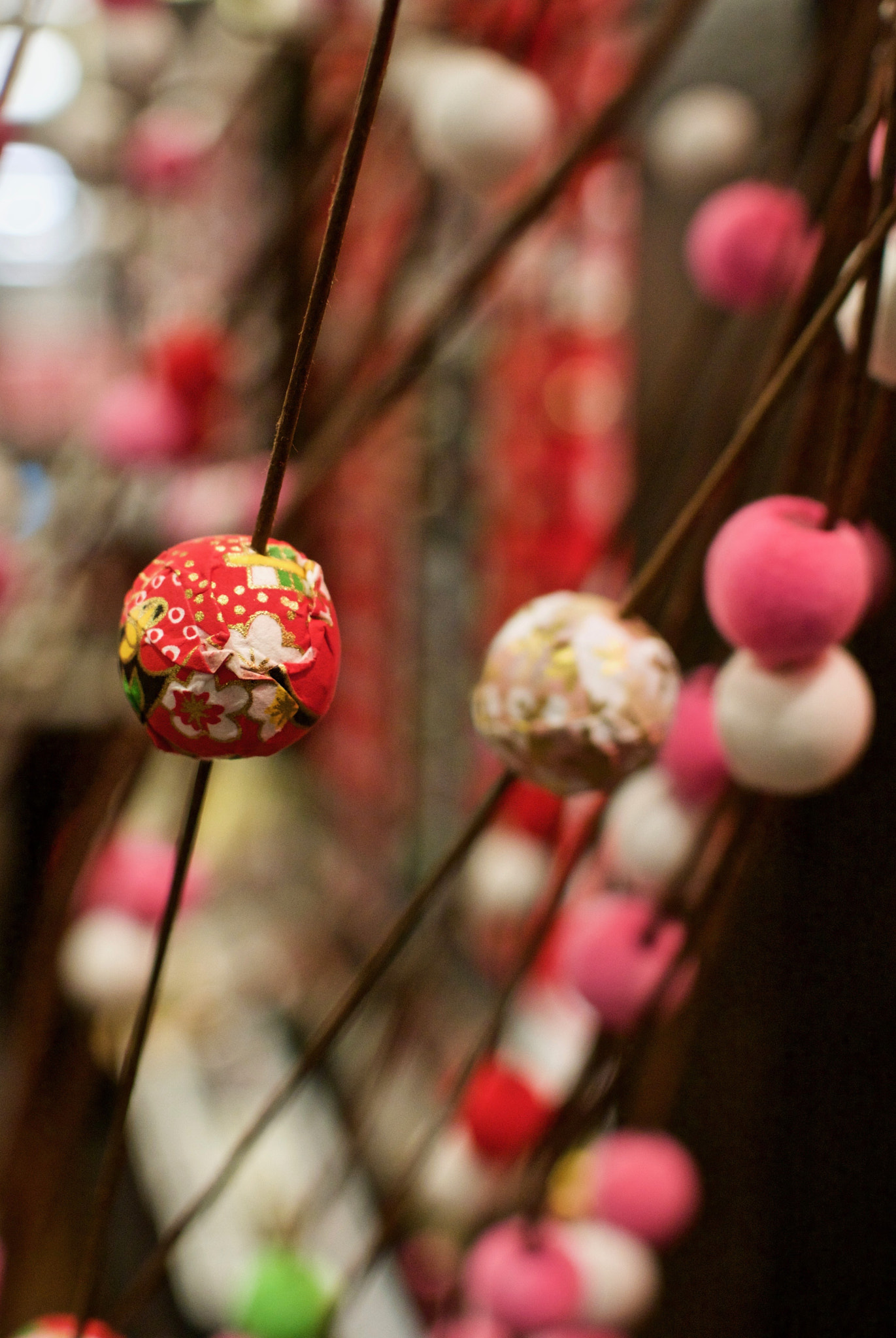 Nikon 1 J2 + Nikon 1 Nikkor 18.5mm F1.8 sample photo. Japanese new year's decorations photography