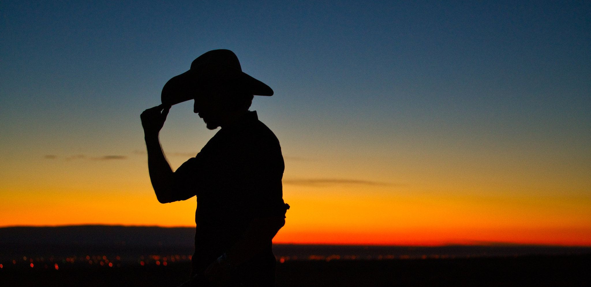 Sony a7R II + Sony FE 70-200mm F4 G OSS sample photo. Stacy sunset cowboy view photography