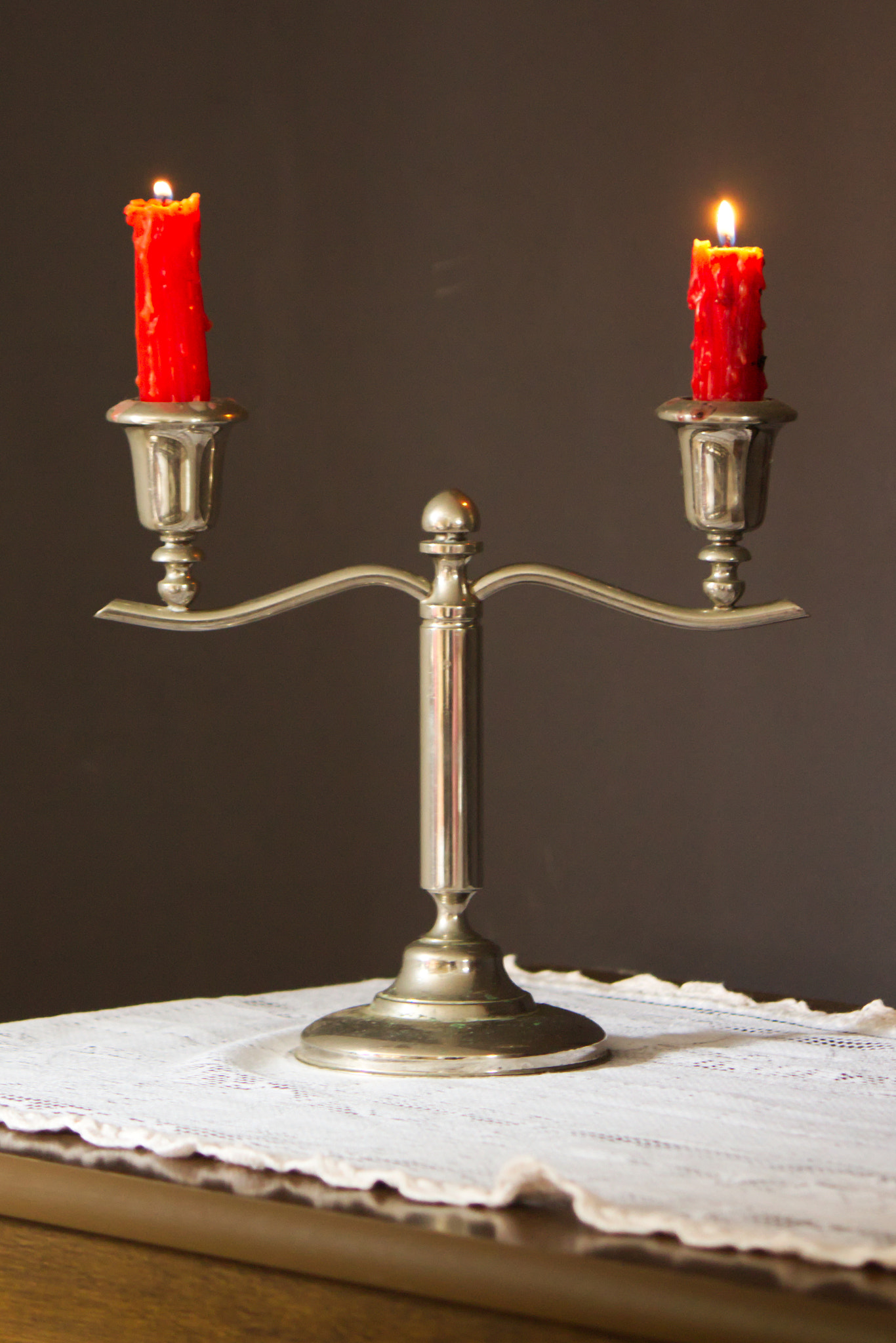 Canon EF-S 55-250mm F4-5.6 IS sample photo. Candlestick photography