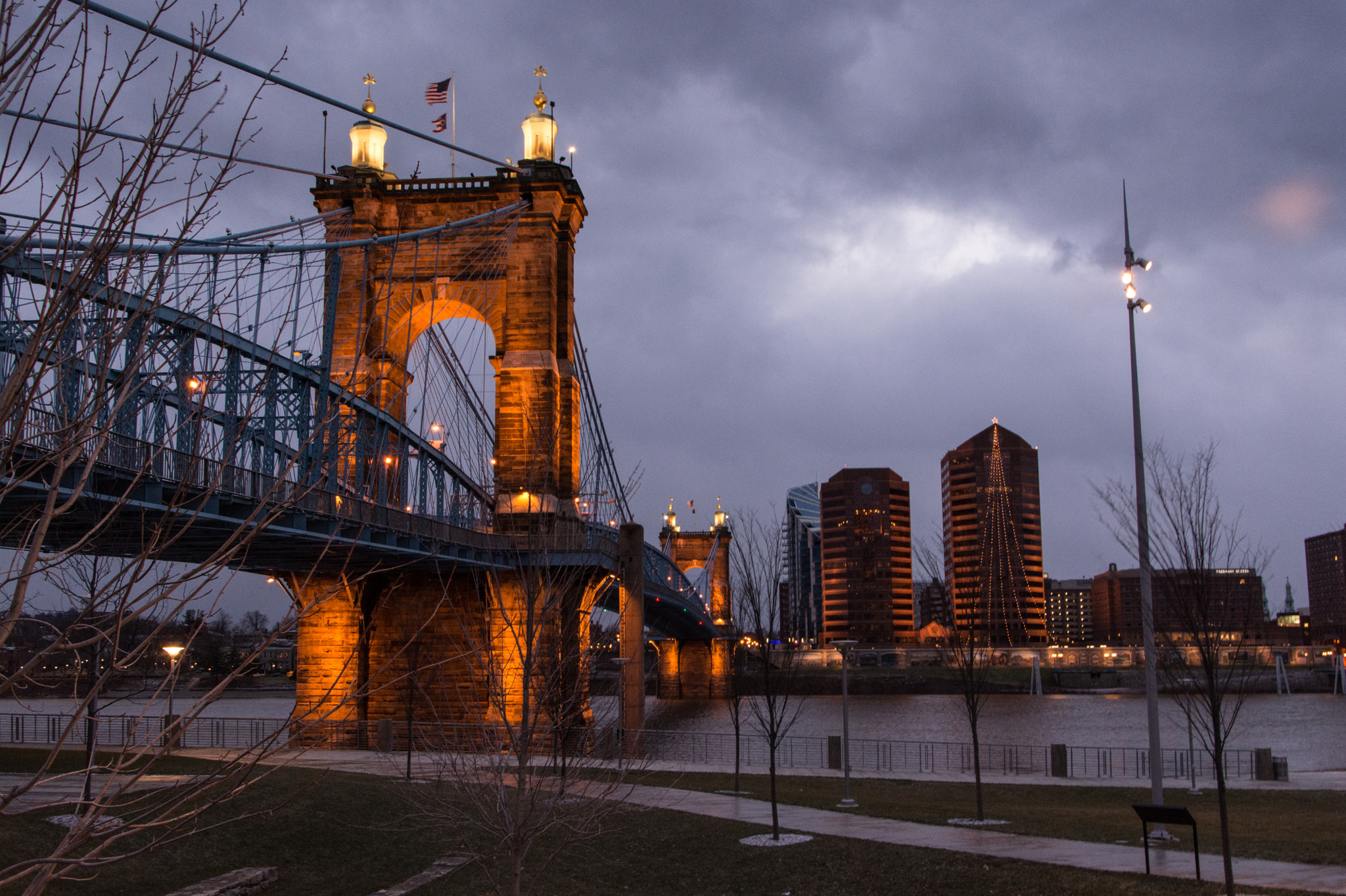 Sigma 28-300mm F3.5-6.3 DG Macro sample photo. John a. roebling suspension bridge photography
