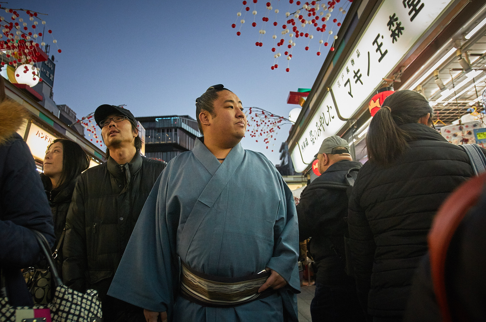 Canon EOS 70D + Canon EF 16-35mm F2.8L USM sample photo. Tokyo walk photography