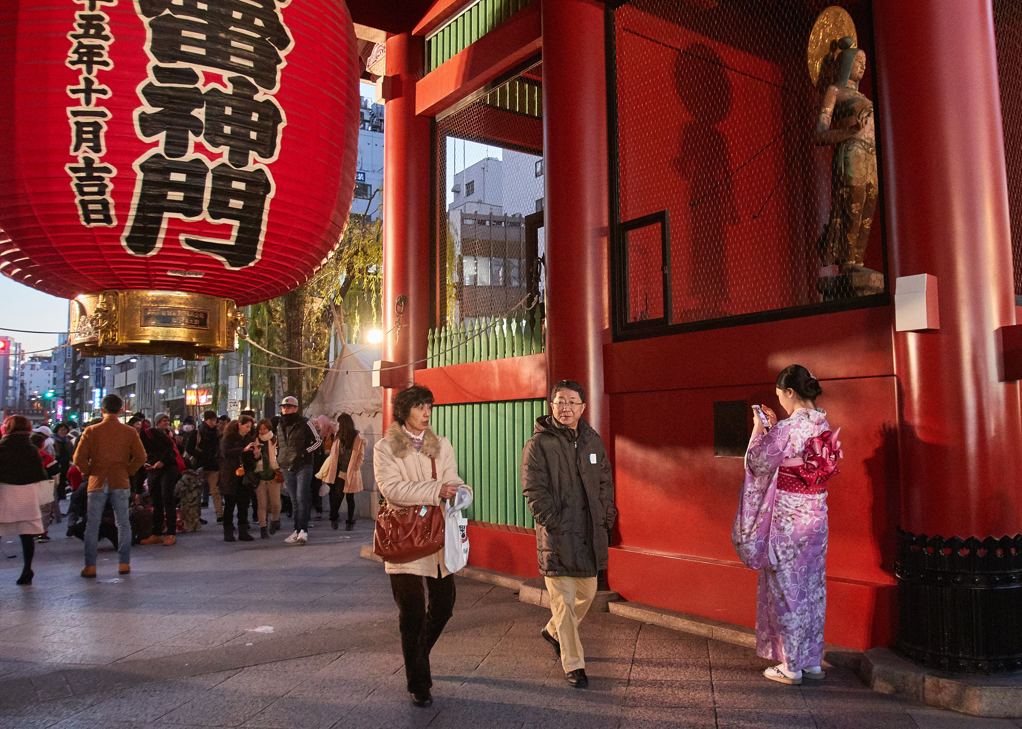 Canon EOS 70D + Canon EF 16-35mm F2.8L USM sample photo. Tokyo walk photography