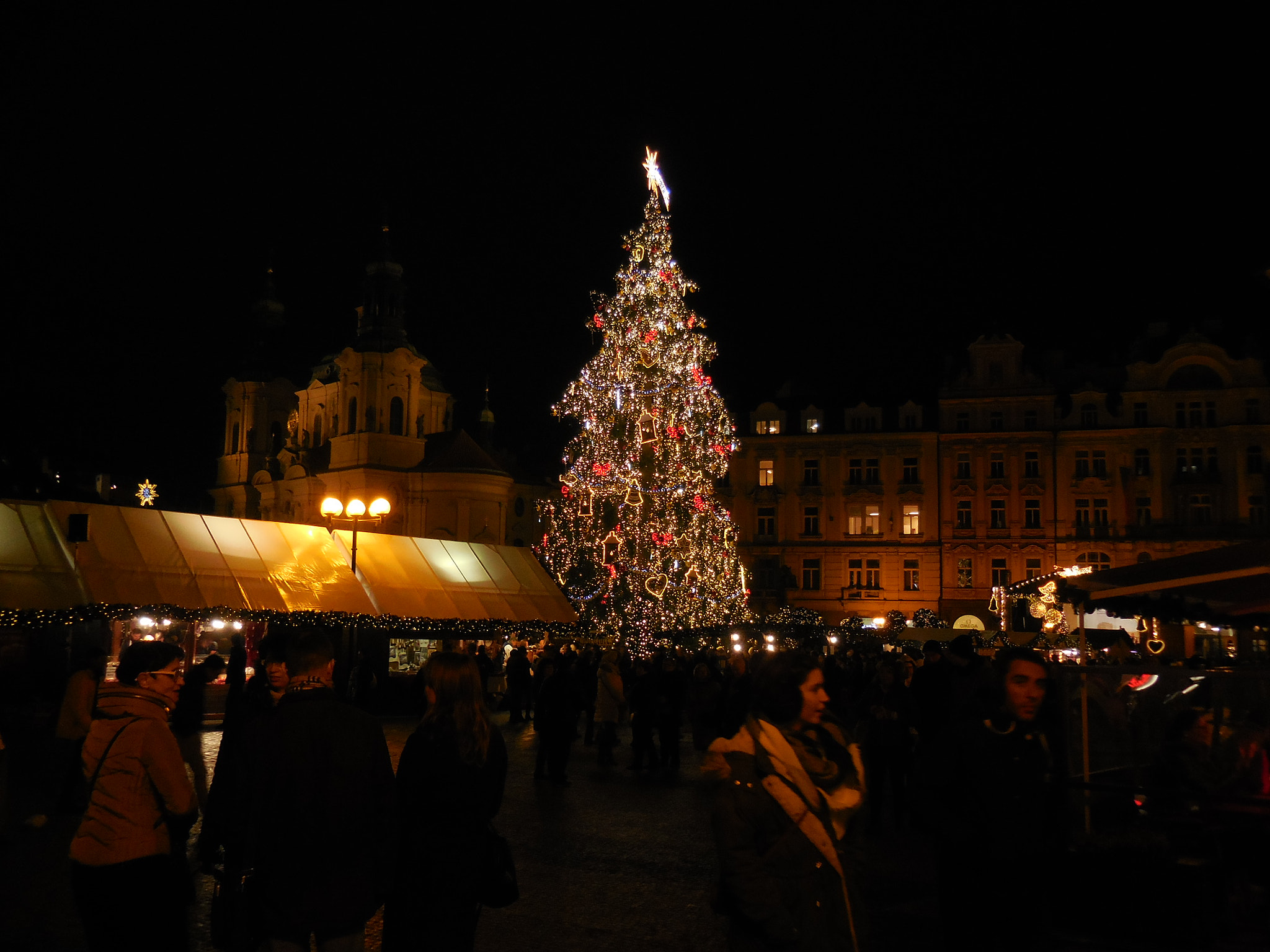 Nikon Coolpix S6800 sample photo. Prague-old town square photography