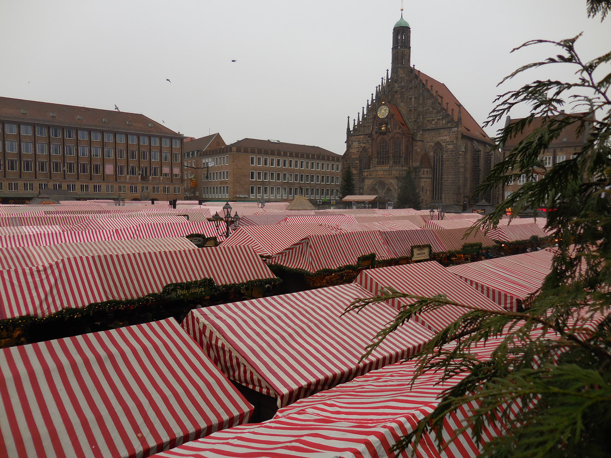 Nikon Coolpix S6800 sample photo. Nuremberg-hauptmarkt photography
