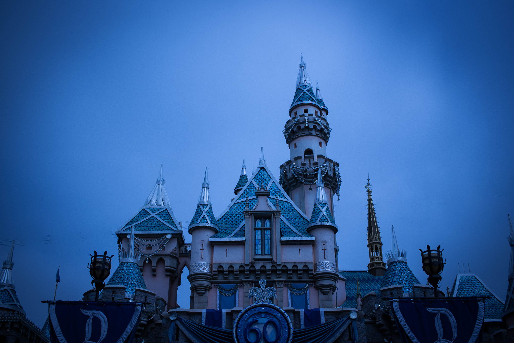 Canon EOS 400D (EOS Digital Rebel XTi / EOS Kiss Digital X) sample photo. Disneyland (of ) photography