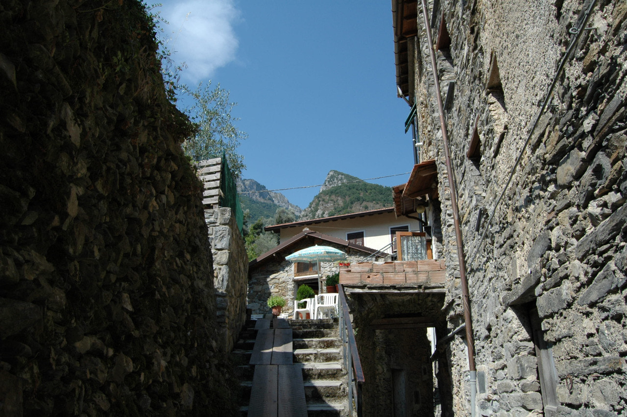 Nikon D70 sample photo. Buggio frazione di pigna (im) alta val nervia photography