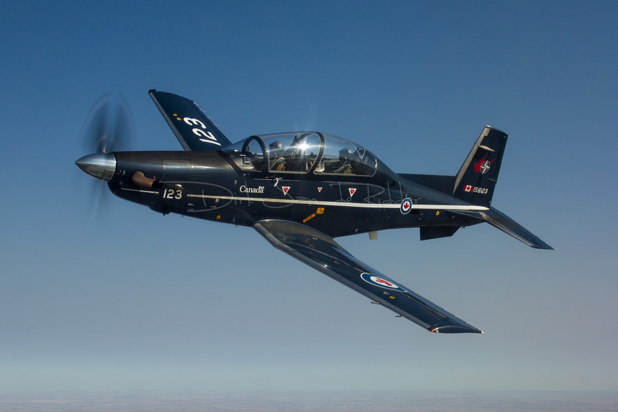 Canon EOS-1D Mark IV sample photo. Royal canadian air force ct-156 harvard ii 156123 photography