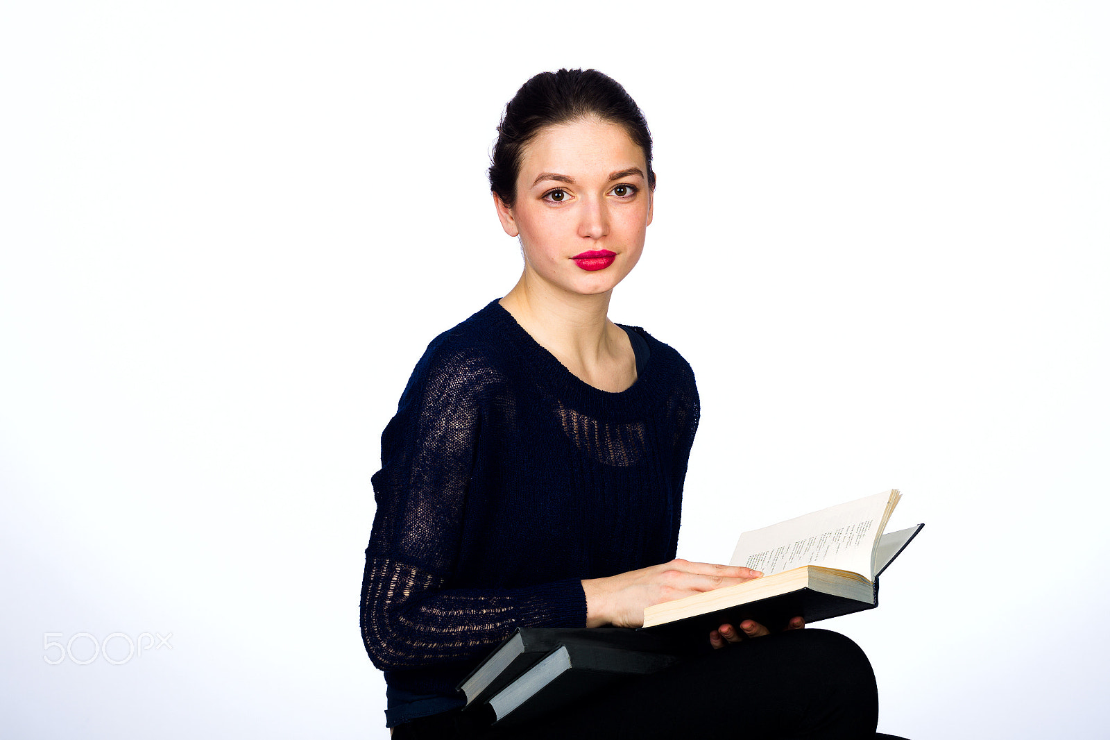 Canon EOS-1D Mark IV sample photo. Young girl with books photography