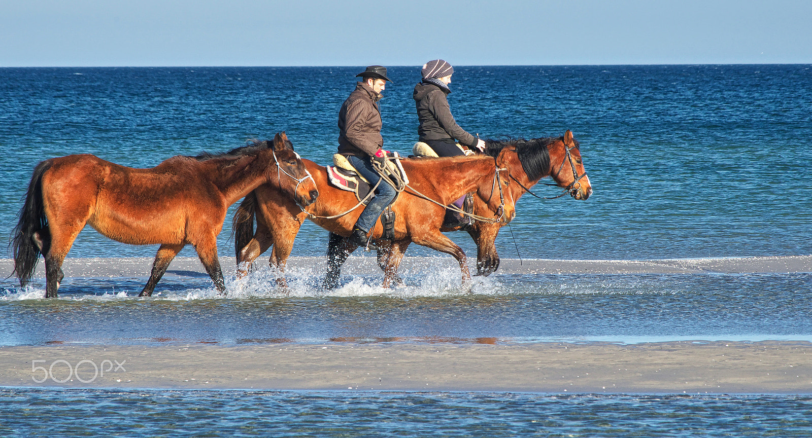 smc PENTAX-DA L 55-300mmF4-5.8ED sample photo. Beach equestrian photography