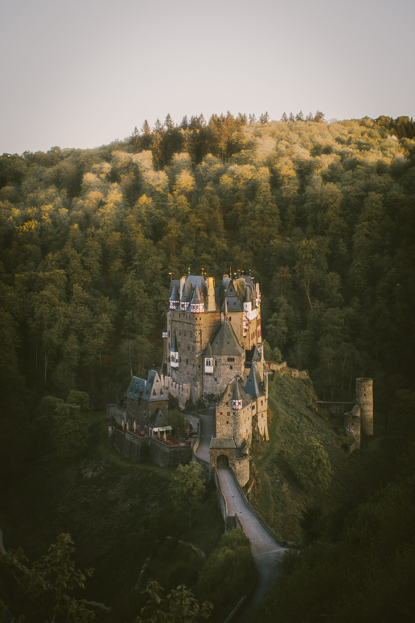 Canon EOS 600D (Rebel EOS T3i / EOS Kiss X5) sample photo. Burg eltz photography