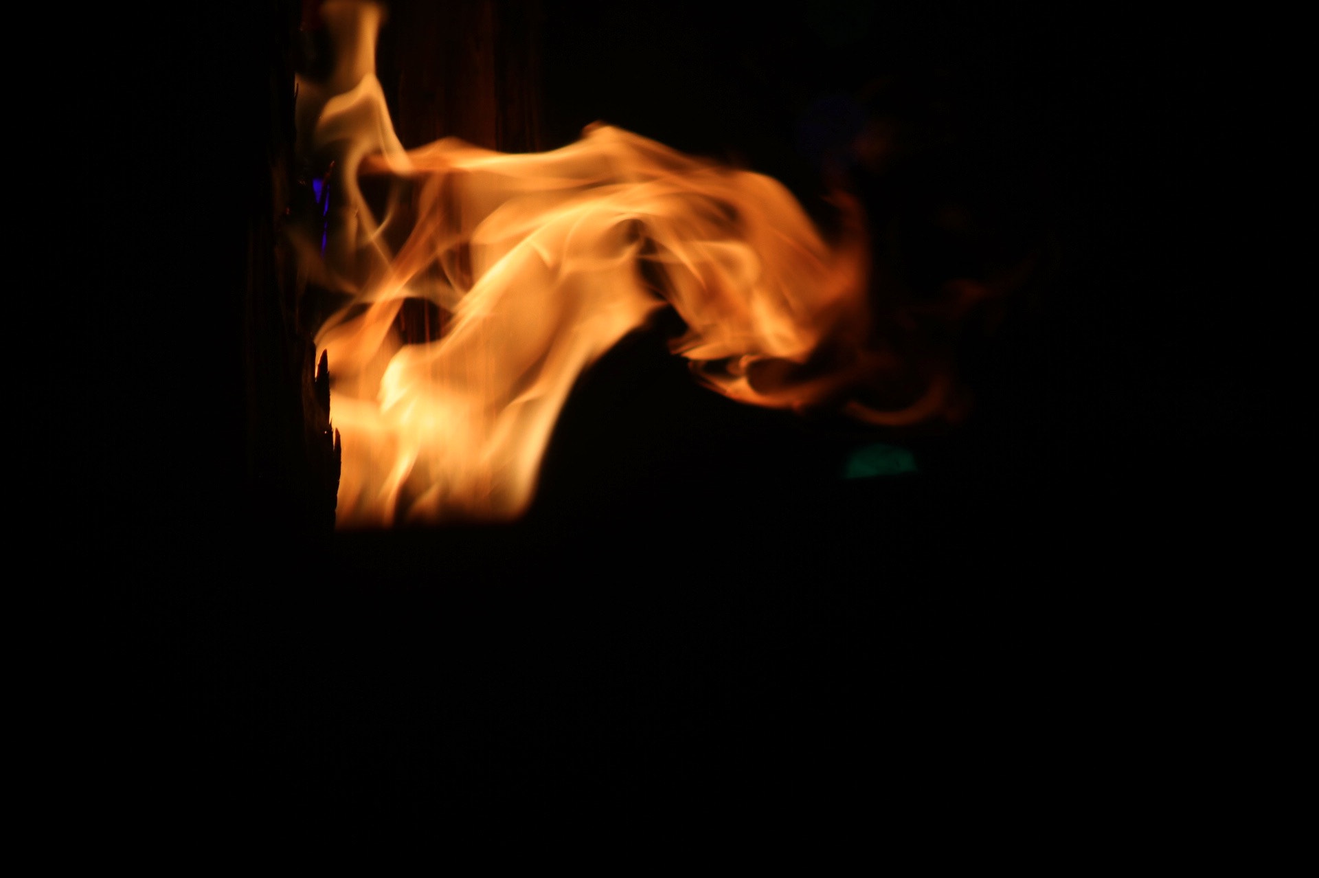 Canon EOS 80D + EF75-300mm f/4-5.6 sample photo. Fire. photography