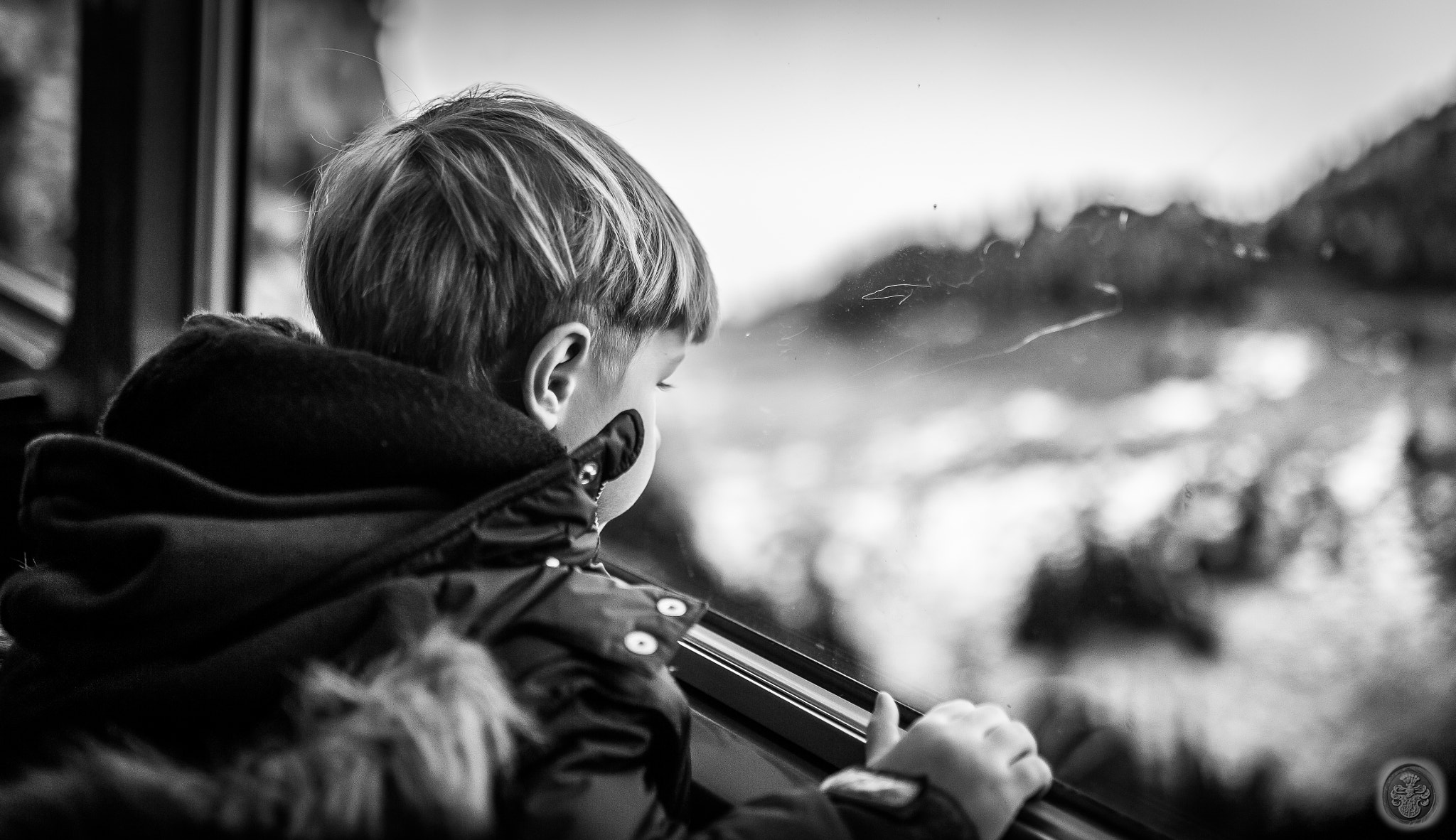 Nikon Df + Sigma 35mm F1.4 DG HSM Art sample photo. ...boy watching the mountain-scenery... photography