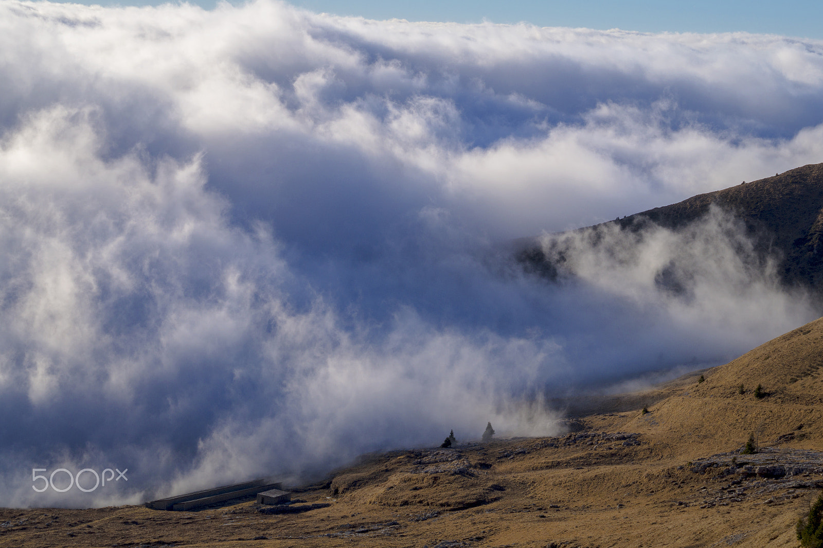 Sony DT 55-200mm F4-5.6 SAM sample photo. Clouds photography